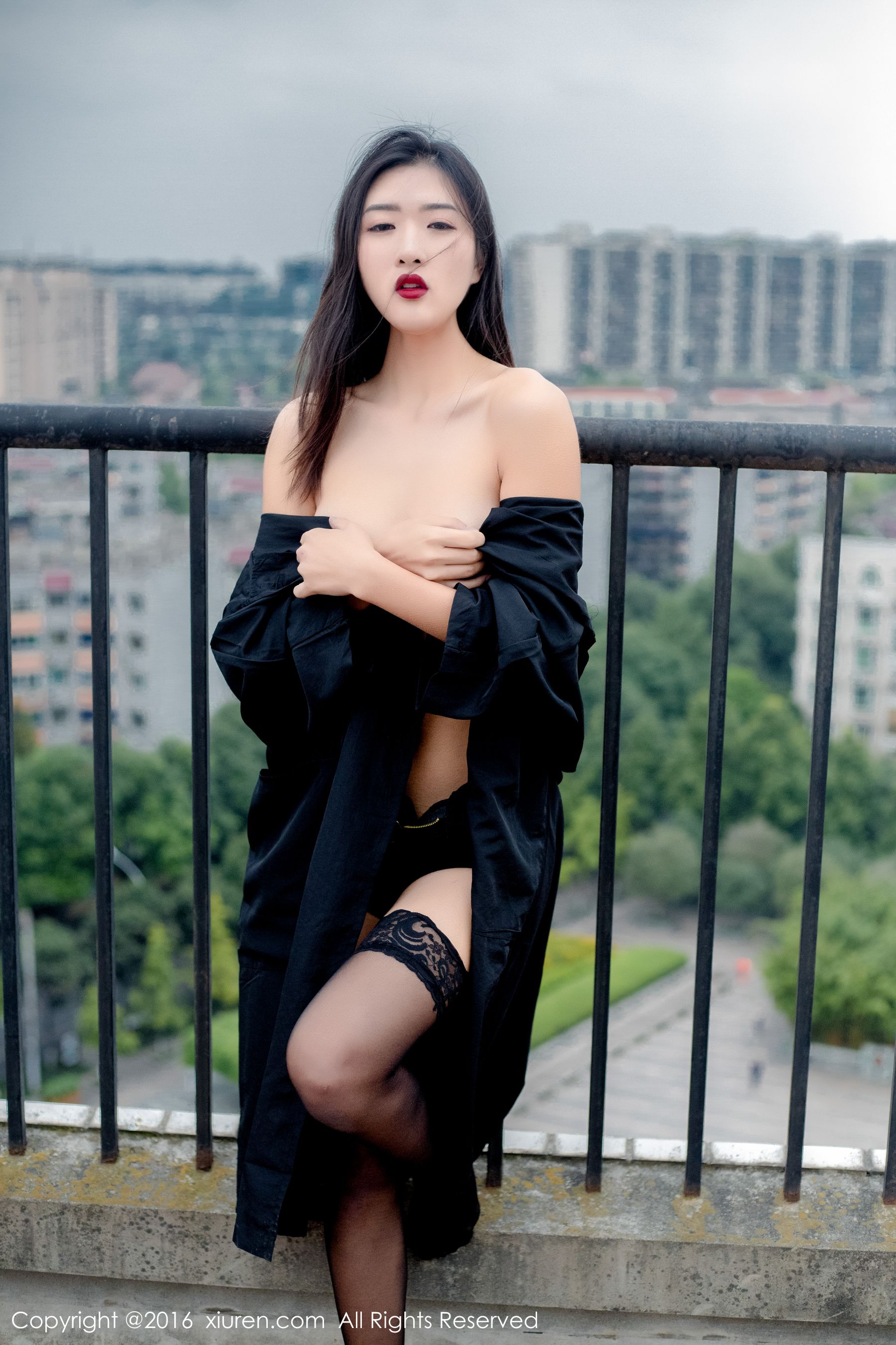  周琰琳LIN《红颜朱唇，宛若青莲出水》 秀人网 No.624第12张