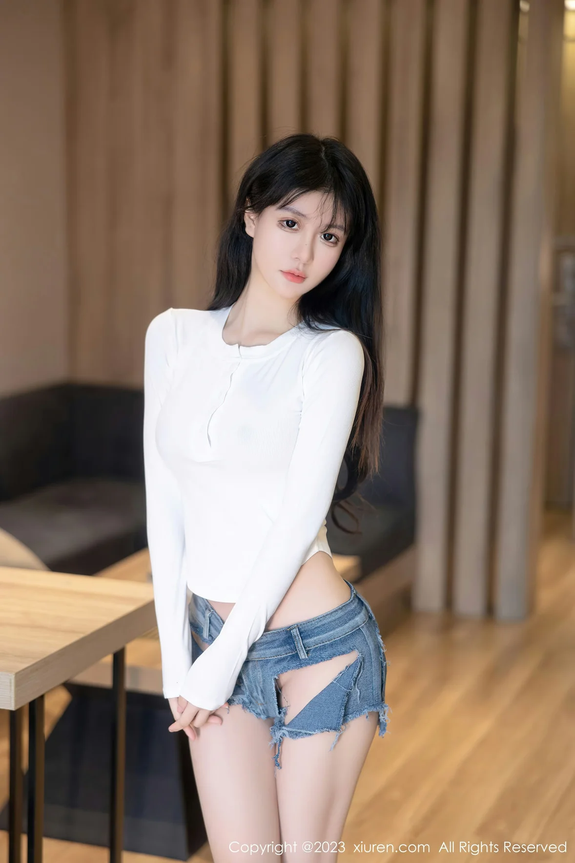  XiuRen 秀人 No.7010 幼幼 清纯少女性感写真 [89P]第1张