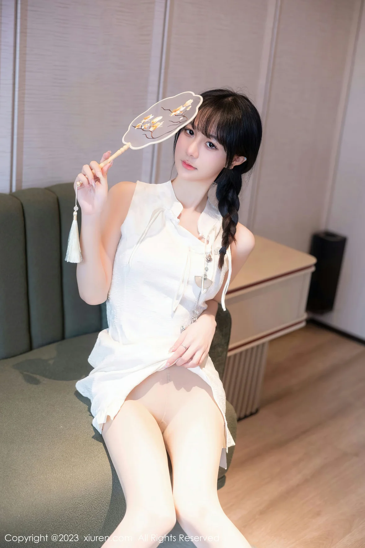  XiuRen 秀人 No.6813 幼幼 白色旗袍性感写真 [81P]第7张