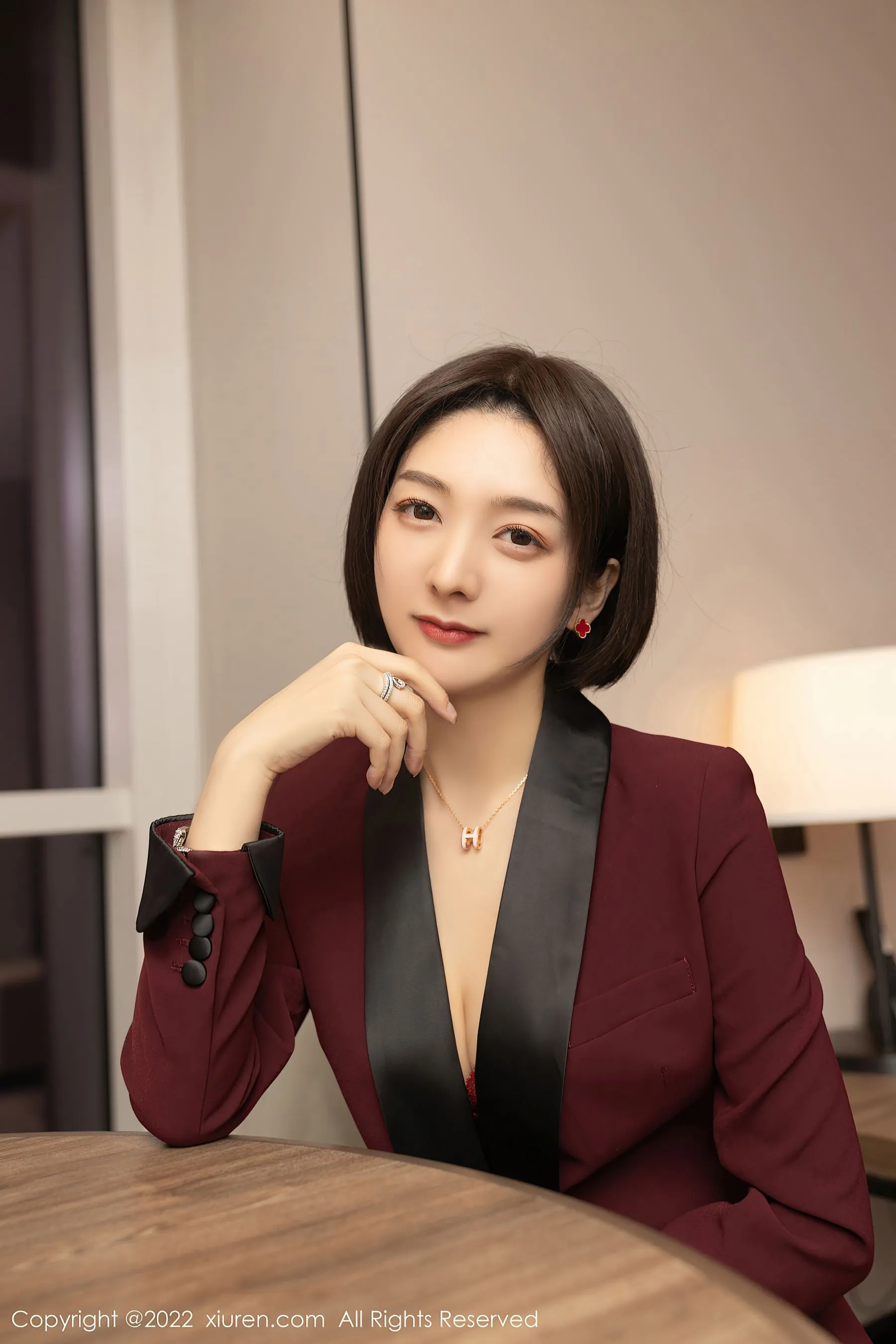 秀人网 No.5111 Angela00 OL美腿第19张