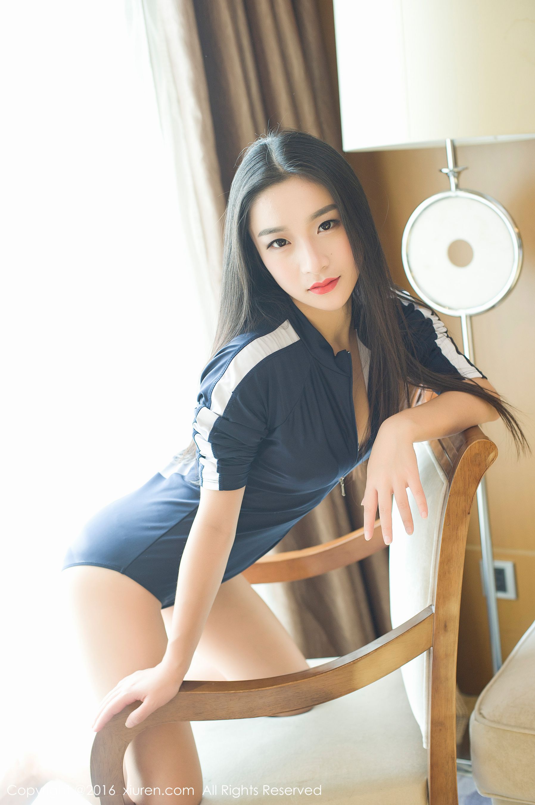  绮梦Cherish《高叉校服内搭豹纹、真空浴巾》 秀人网 No.645第14张