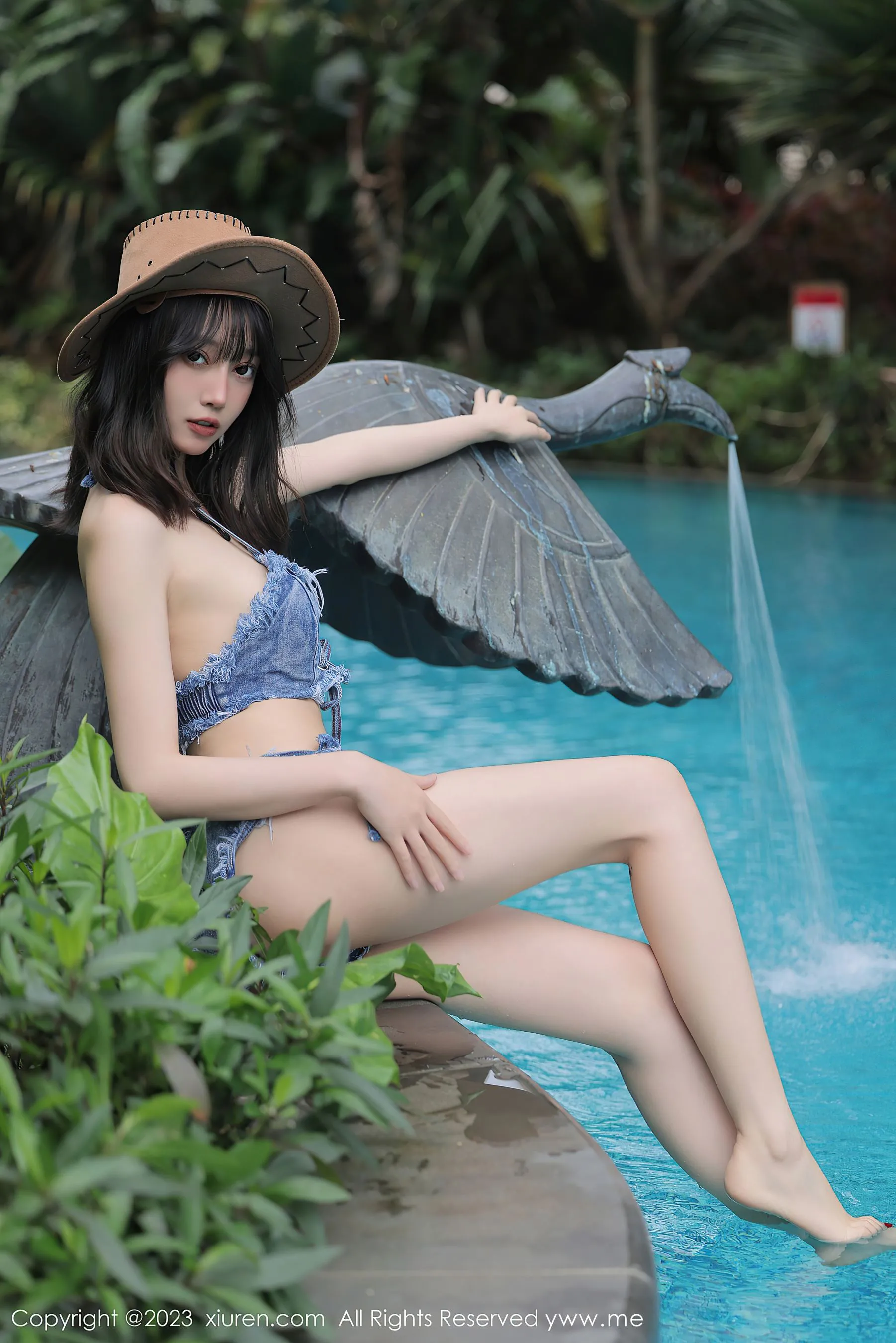  秀人网 No.6504 玥儿玥er 万宁旅拍第18张