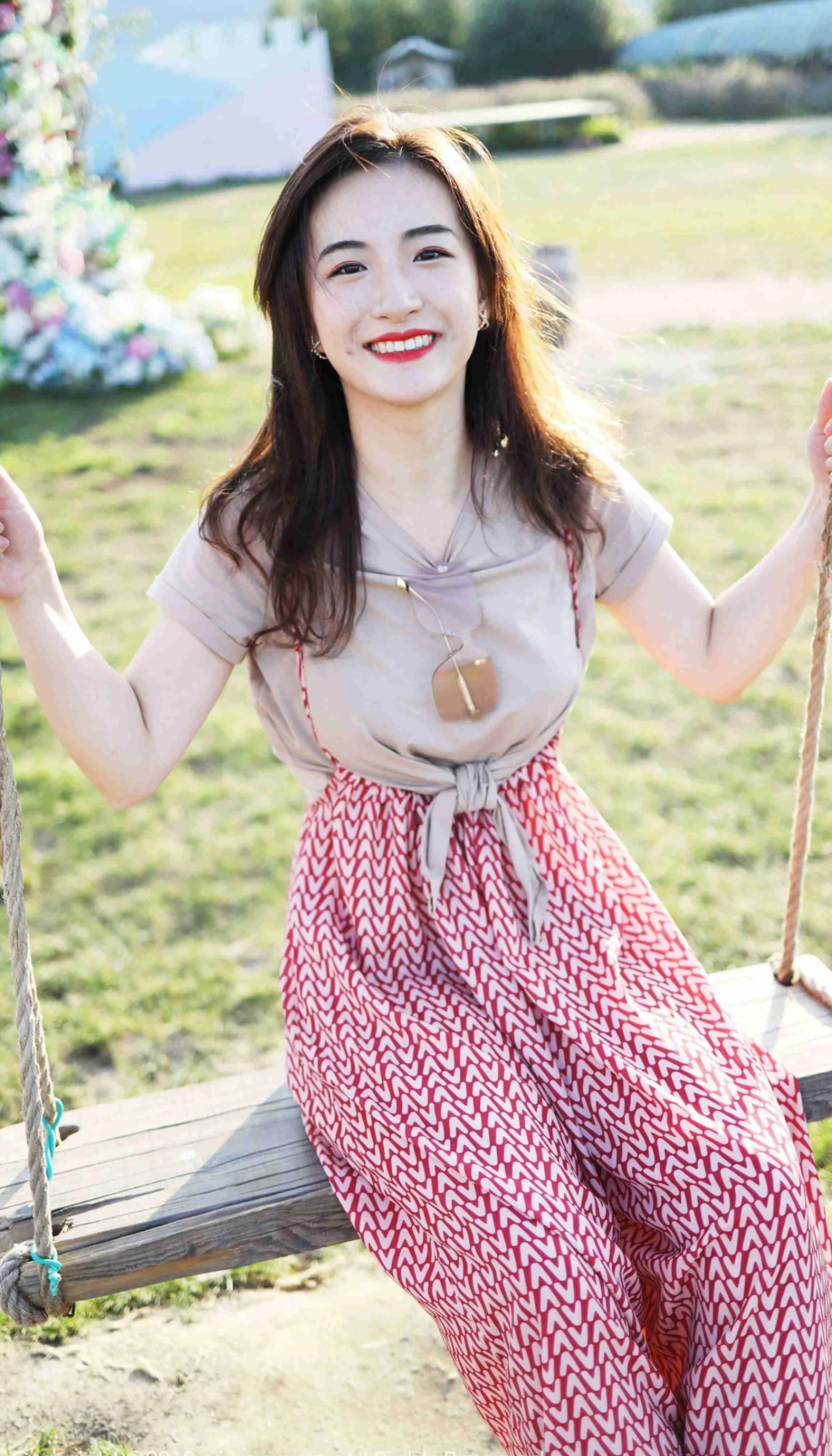 XIUREN秀人网 No.1718 艺儿拿铁第11张