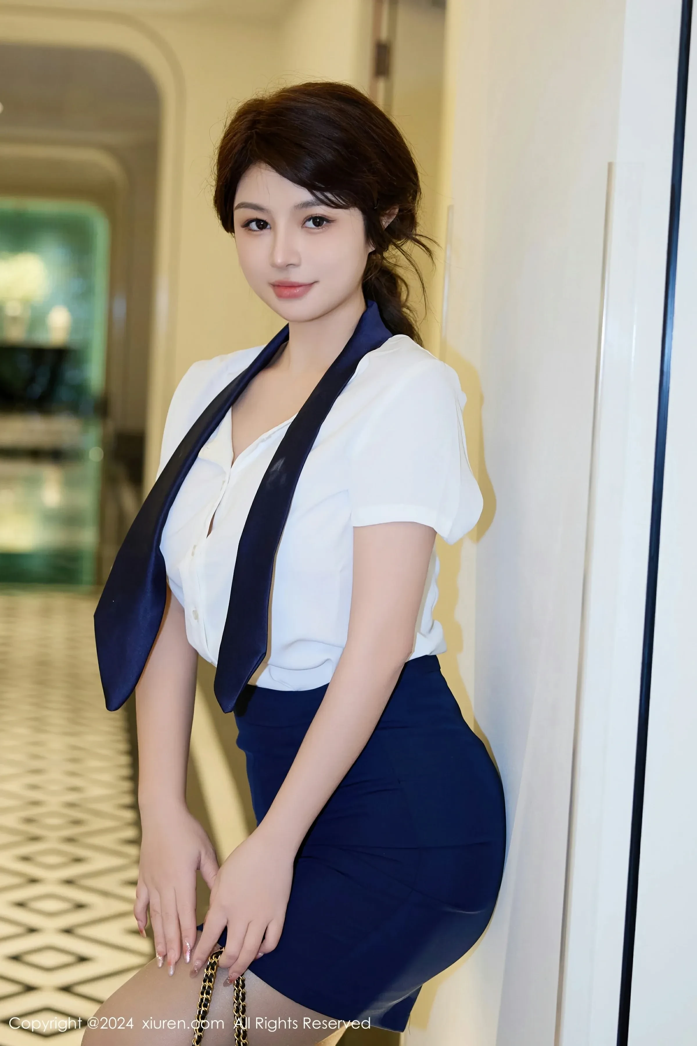  XiuRen 秀人 No.8494 江露露 新人模特 [74P]第5张