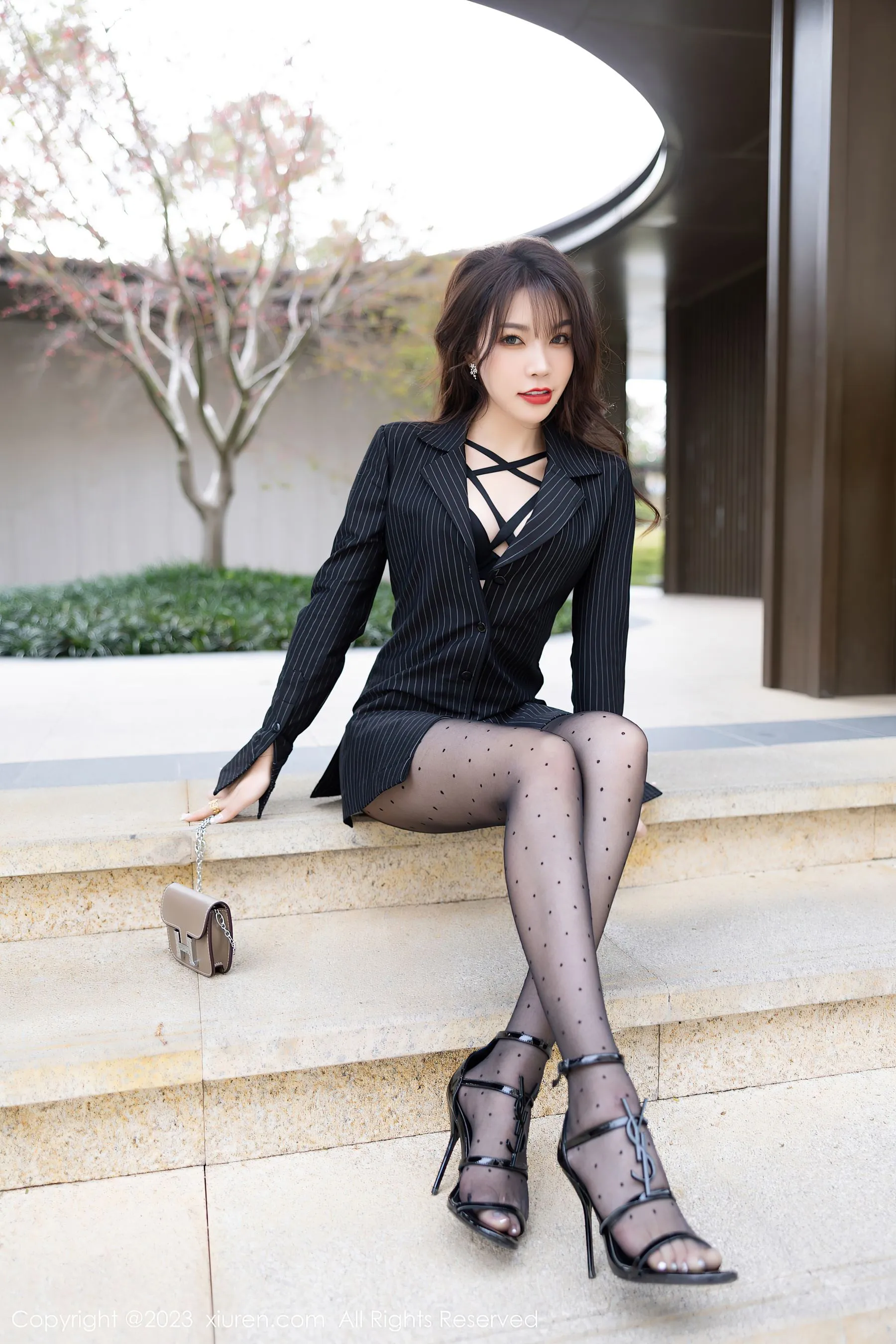  秀人网 No.6191 徐莉芝Booty 黑丝美腿第24张