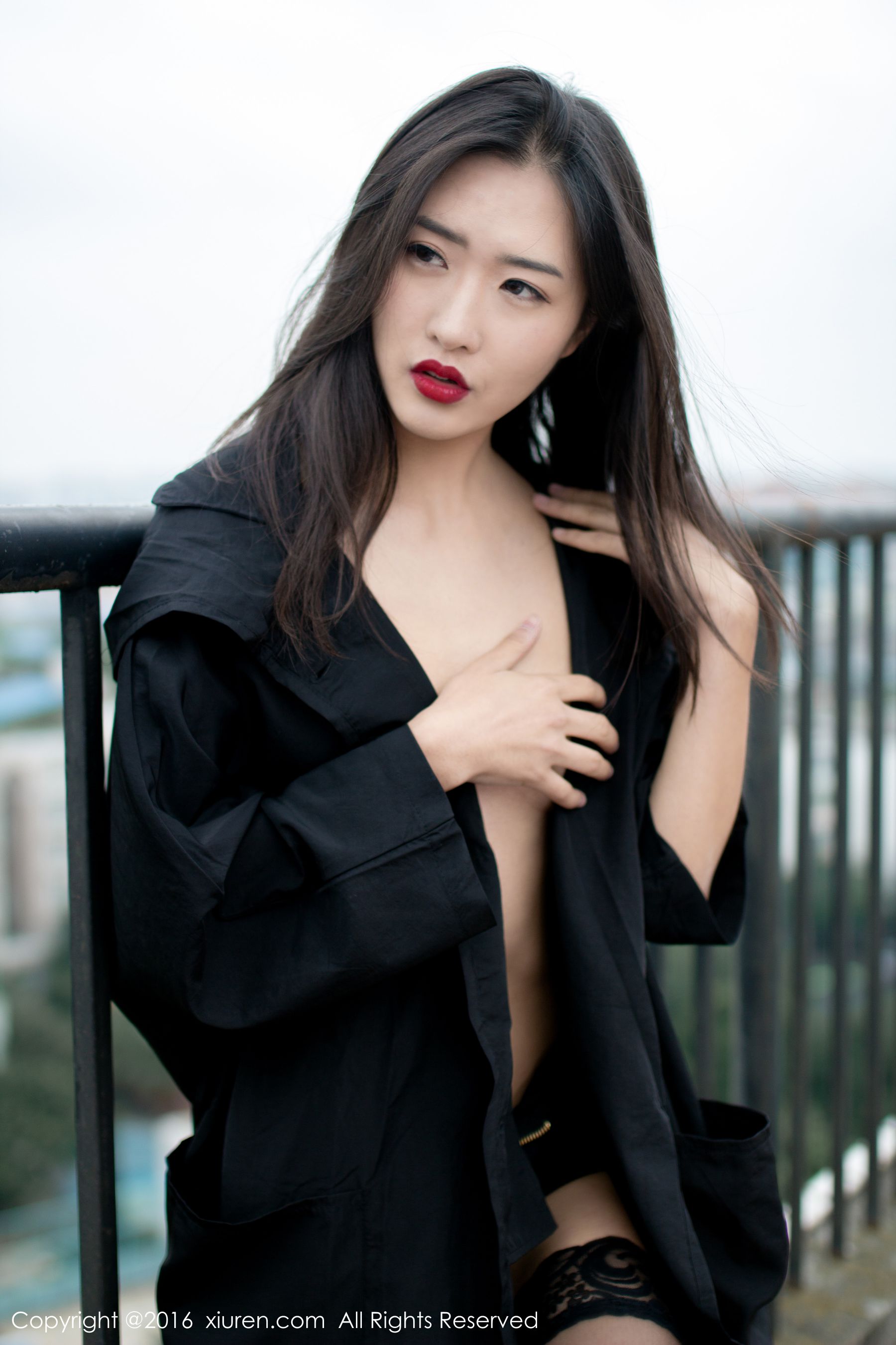  周琰琳LIN《红颜朱唇，宛若青莲出水》 秀人网 No.624第11张