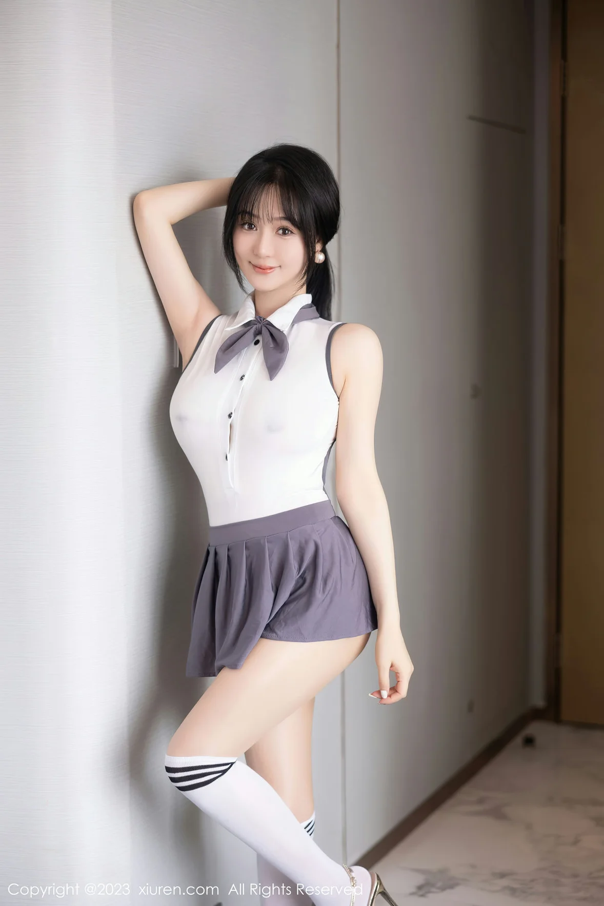  XiuRen 秀人 No.6818 柚琪Rich 轻透高开叉性感写真 [99P]第3张