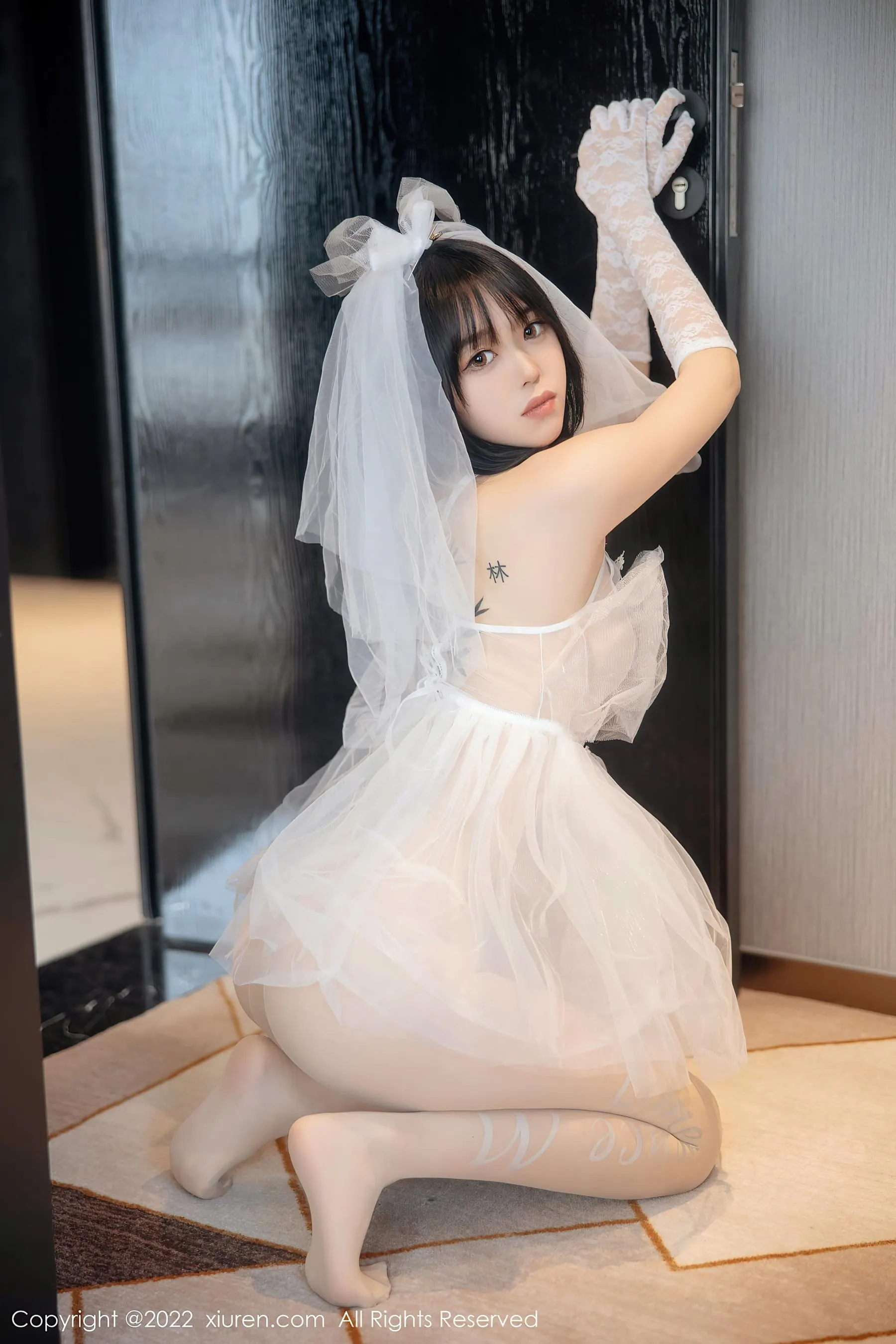  秀人网 No.5212 奶瓶. 婚纱服美腿第8张