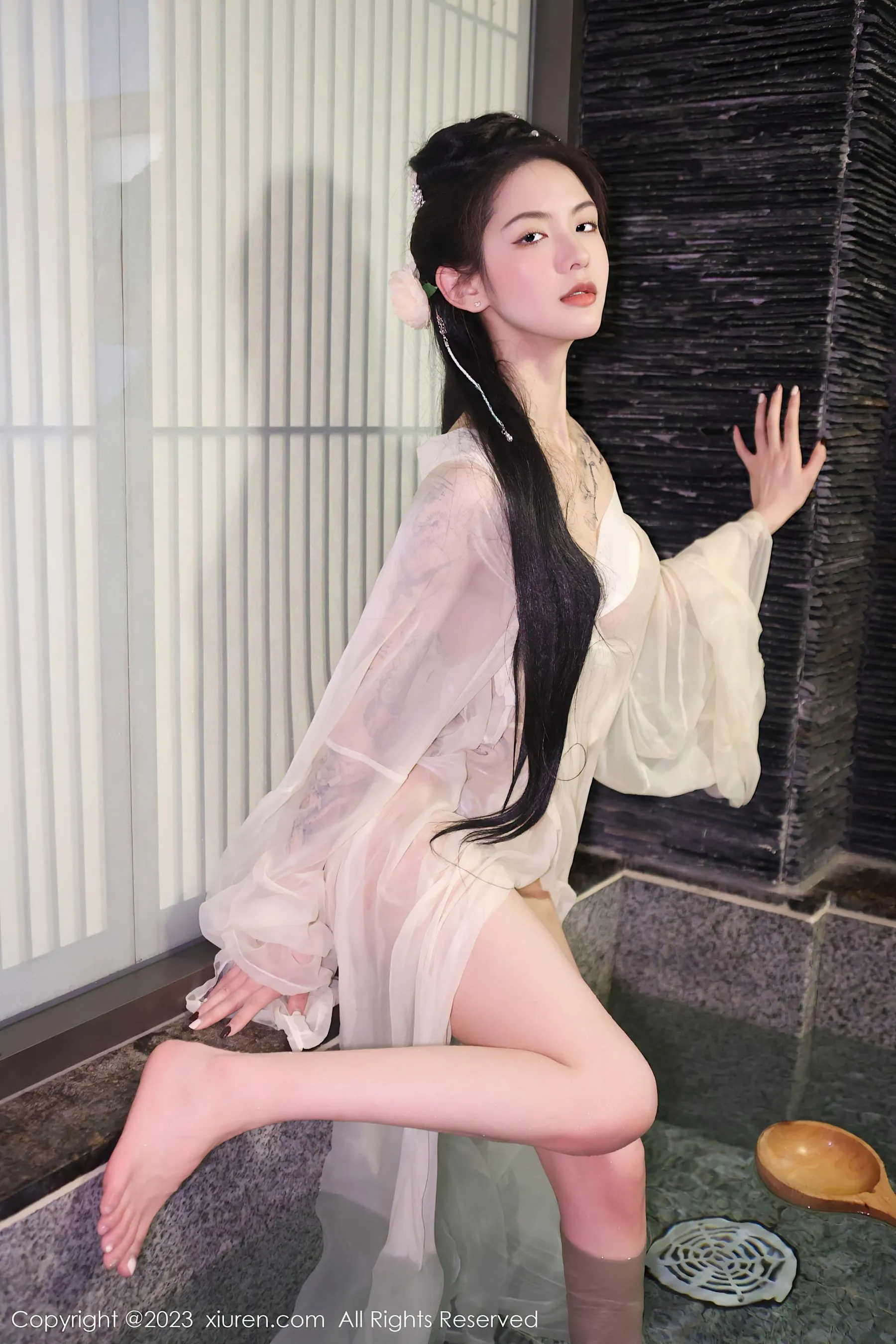  秀人网 No.6430 乔一一 古装美腿第6张