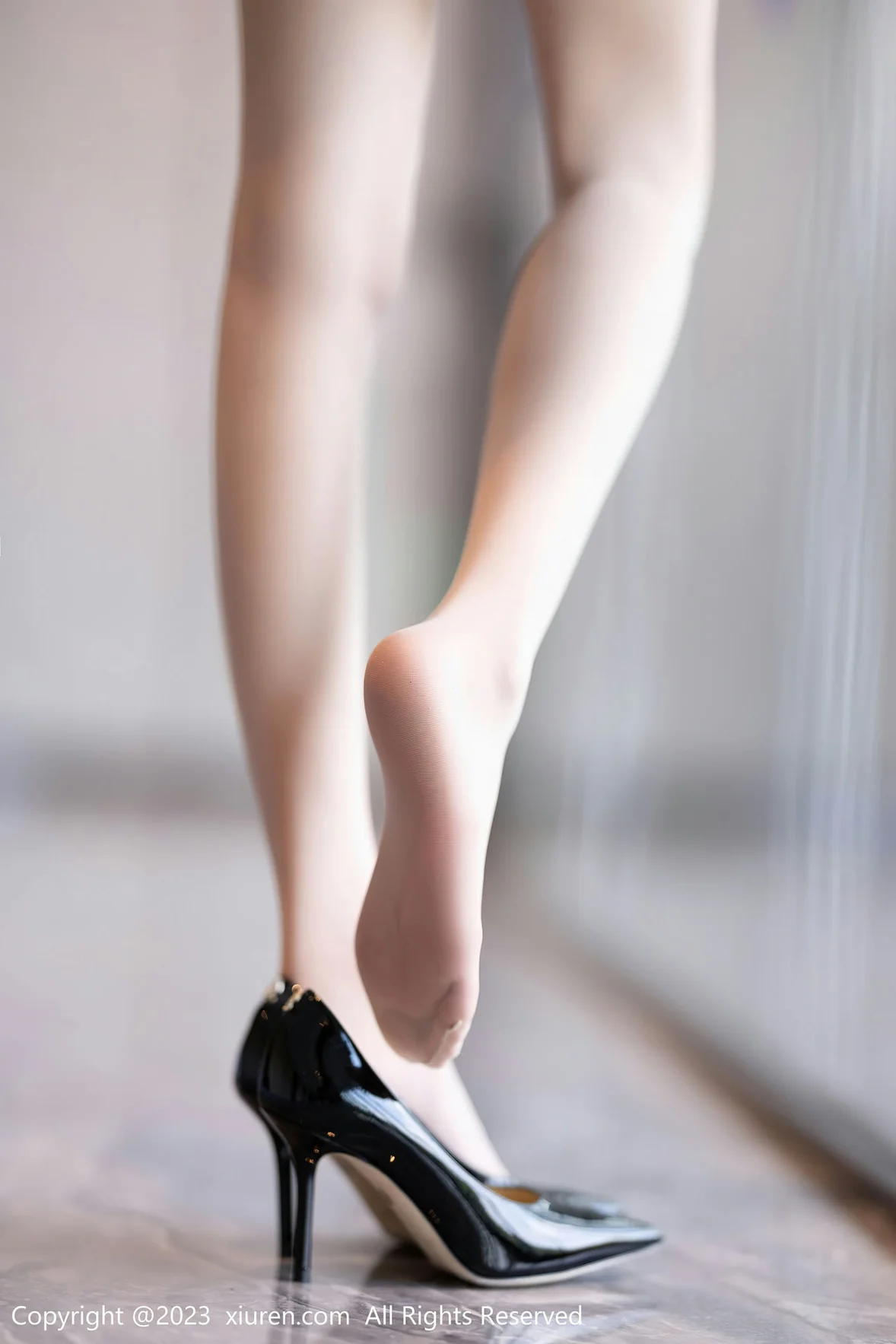  XiuRen 秀人 No.6882 程程程- 白色OL性感写真 [85P]第6张