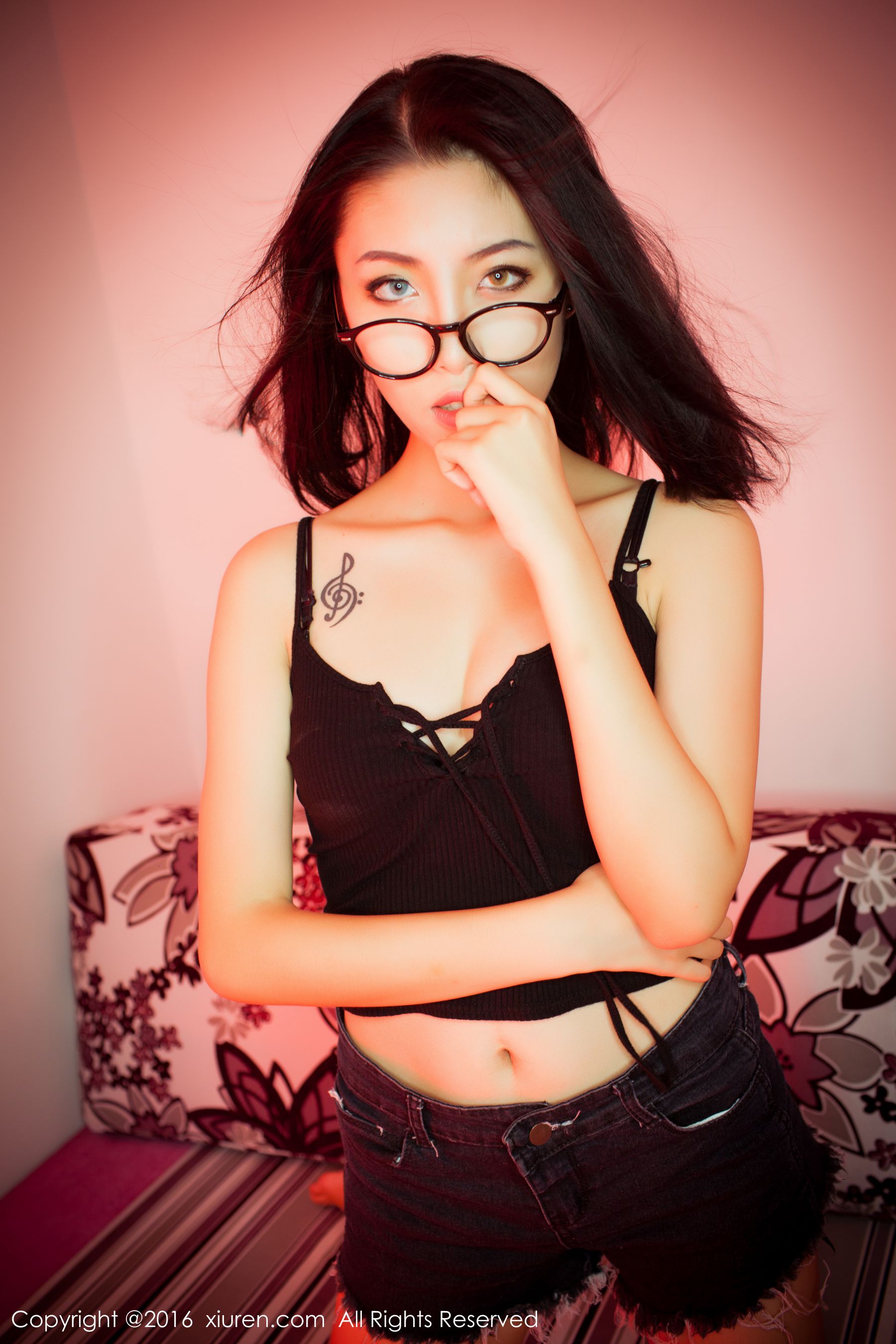  BOBO_xk(黎蒨垚)《热裤+内衣系列》 秀人网 No.617第8张