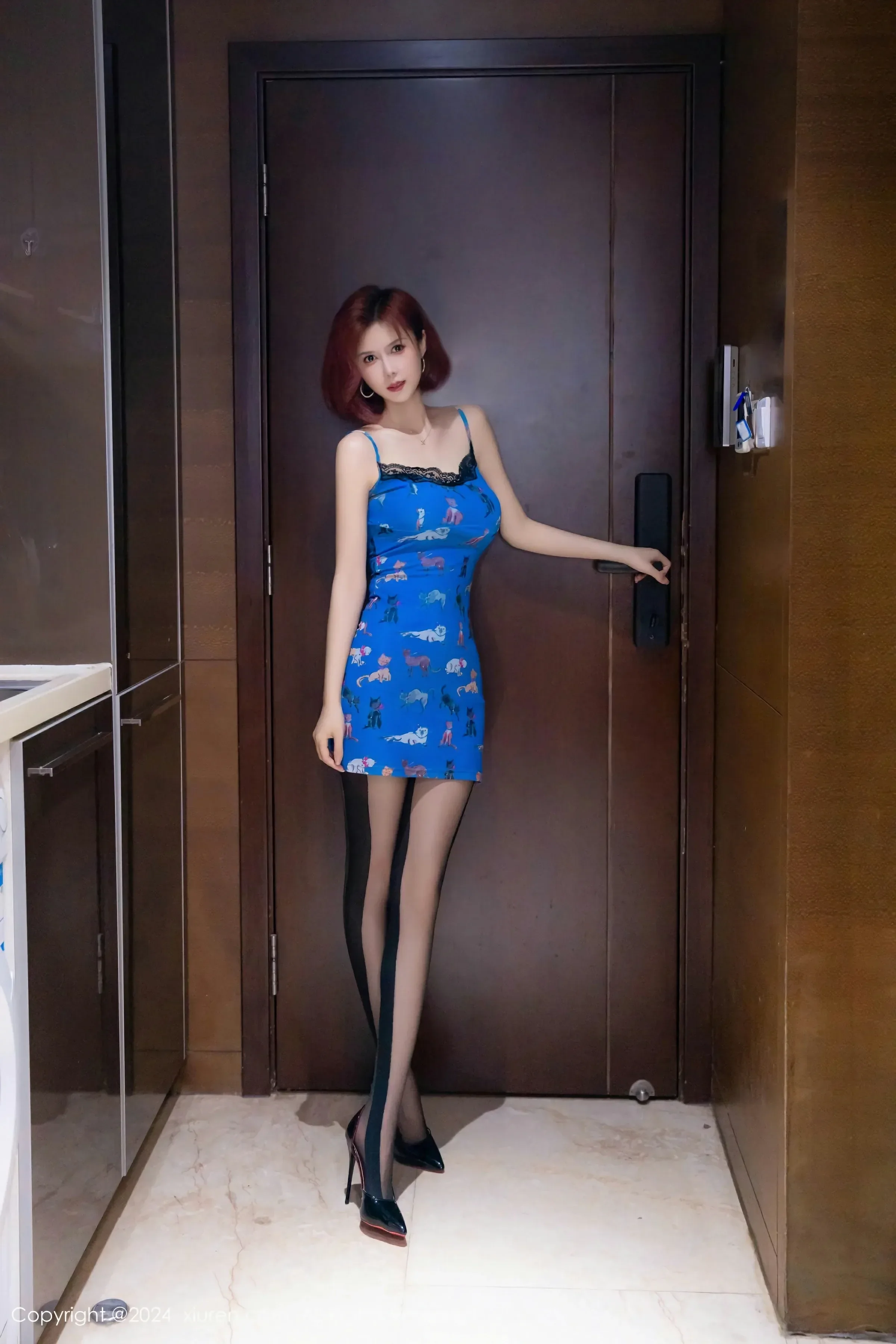  XiuRen 秀人 No.8608 新人模特 白芷yy [85P]第3张