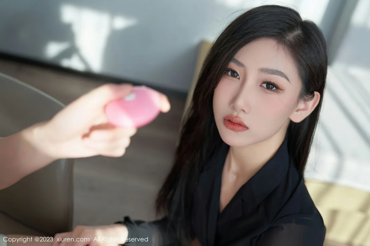  XiuRen 秀人 No.6839 沈青黛 双人互动拍摄性感写真 [102P]第9张