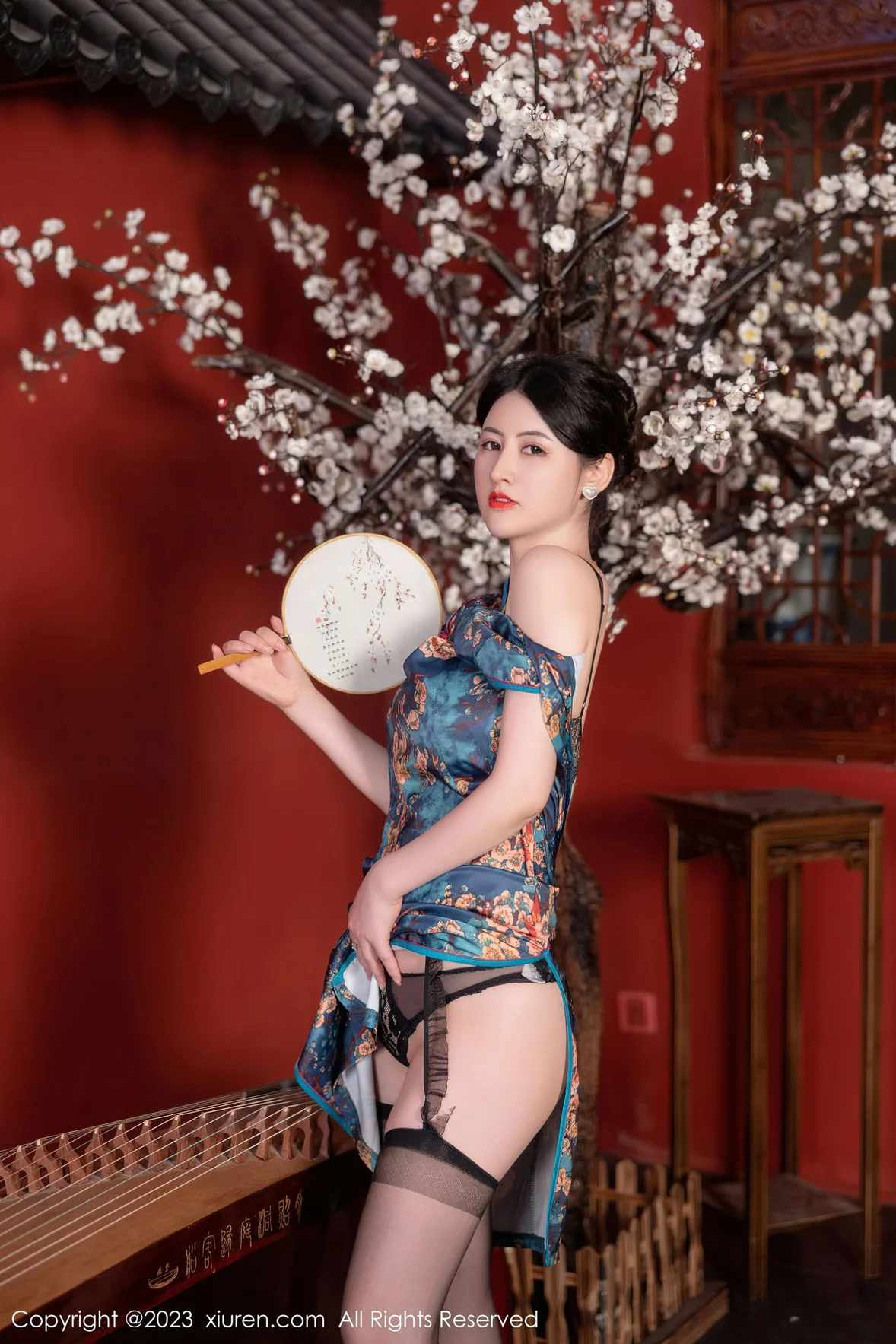  XiuRen 秀人 No.7051 诗诗kiki 蓝色图纹旗袍性感写真 [83P]第8张