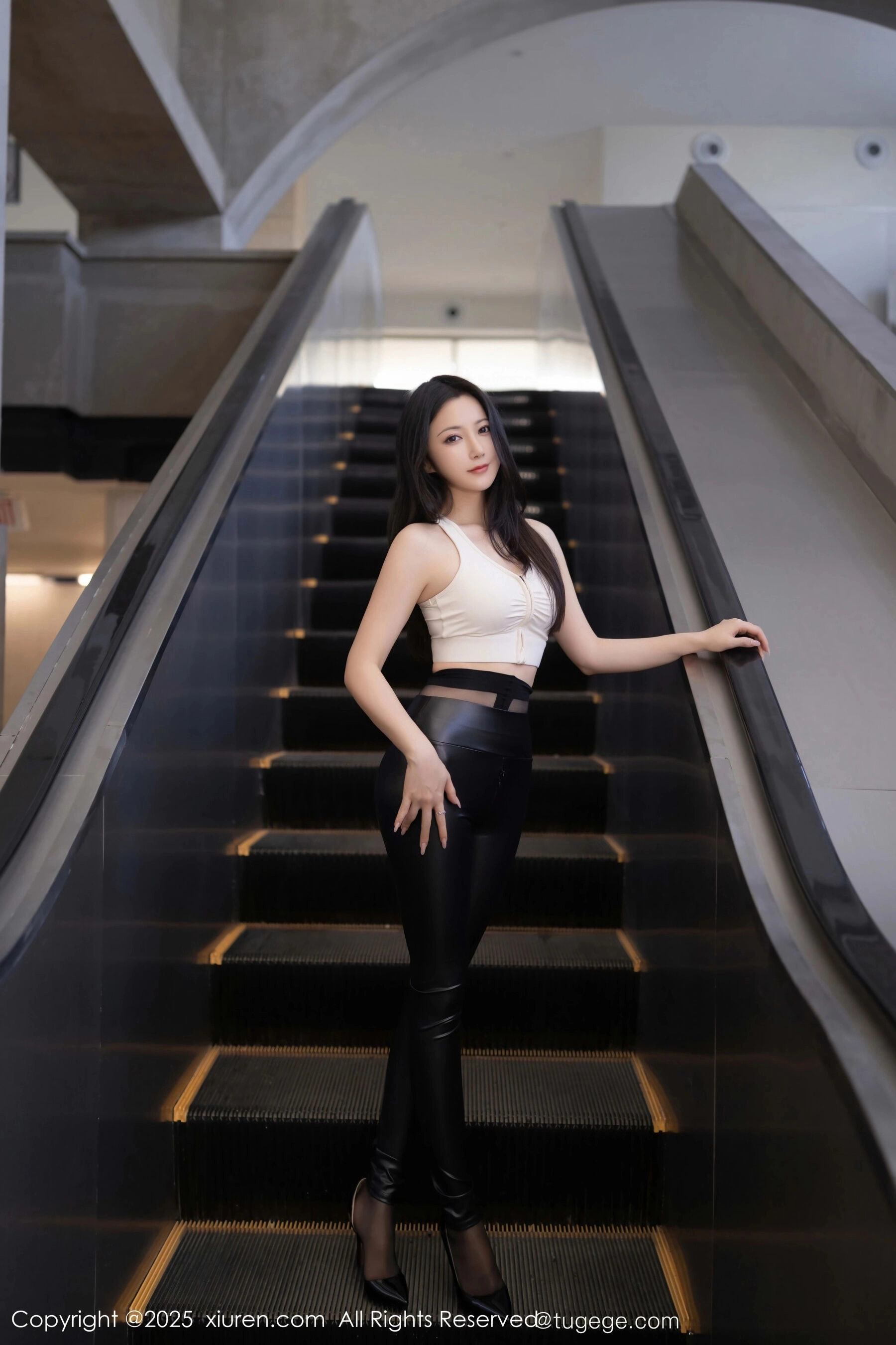  秀人网 鱼子酱Fish Vol.11021 [74P]第4张