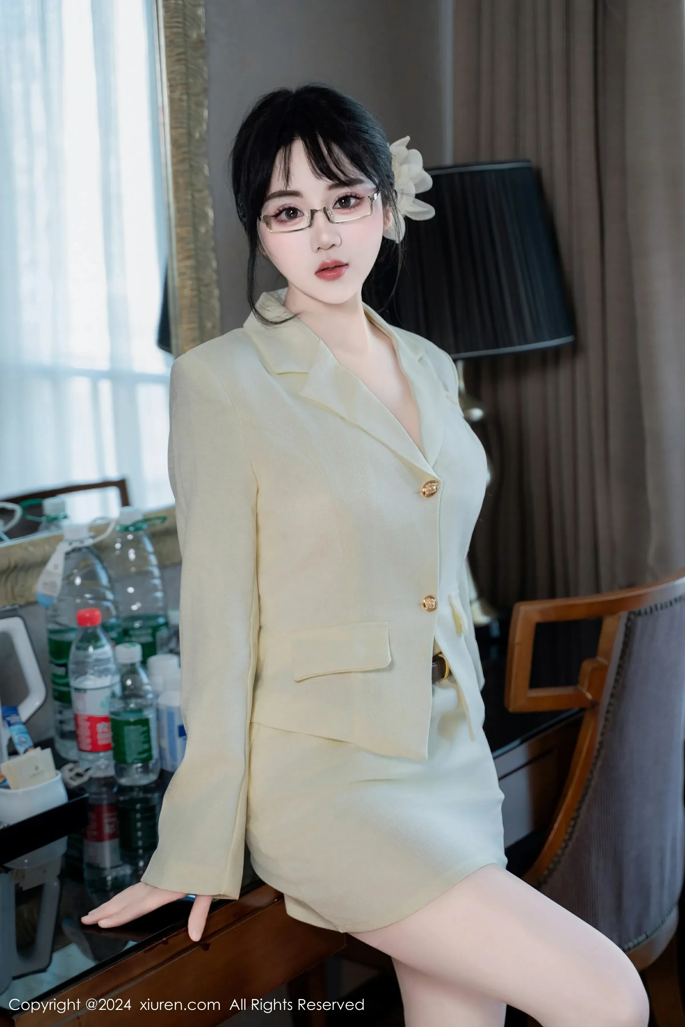  XiuRen 秀人  No.8717 汐汐爱吃草莓 [86P]第4张