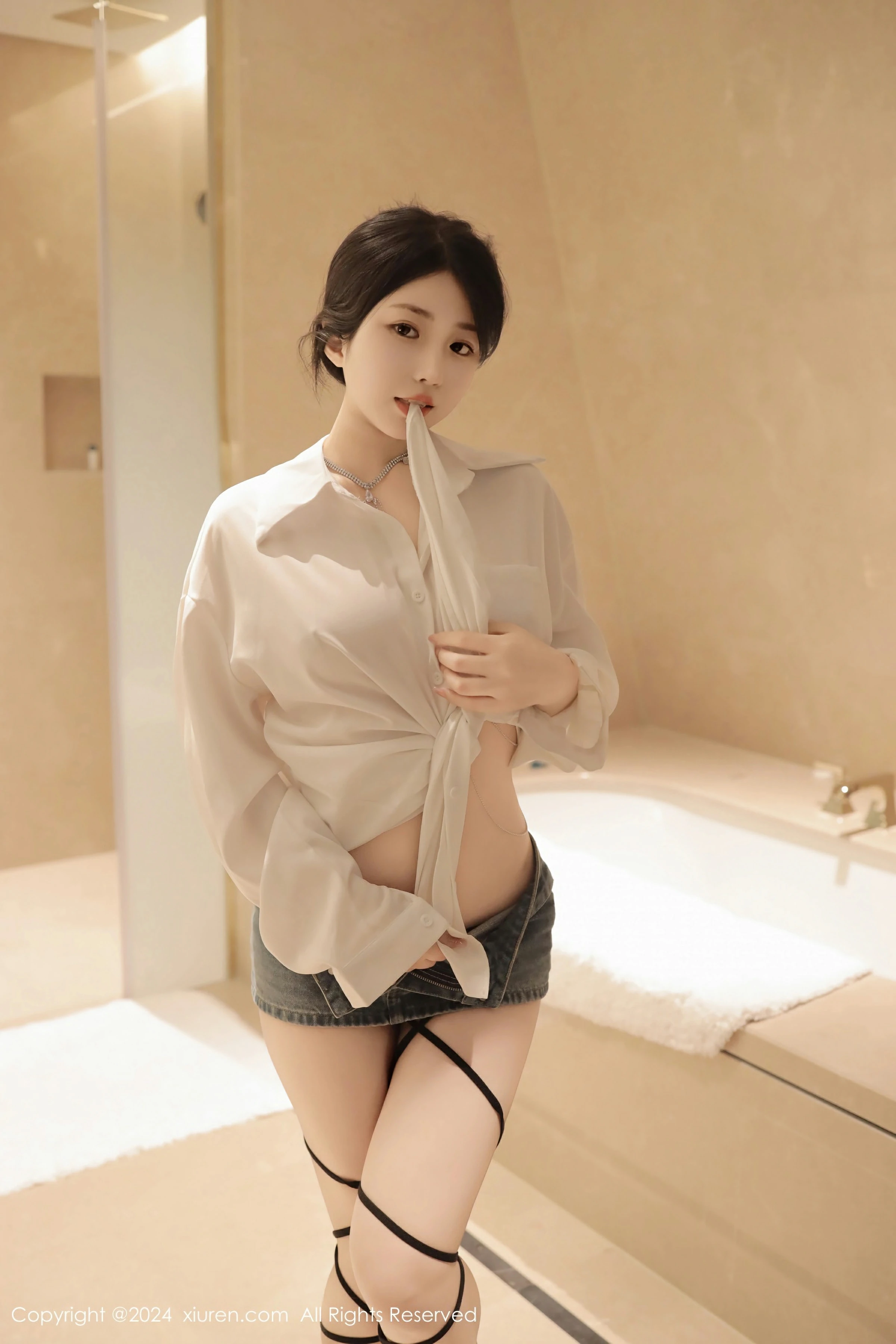  XiuRen 秀人 No.8400 陈小花 [77P]第3张