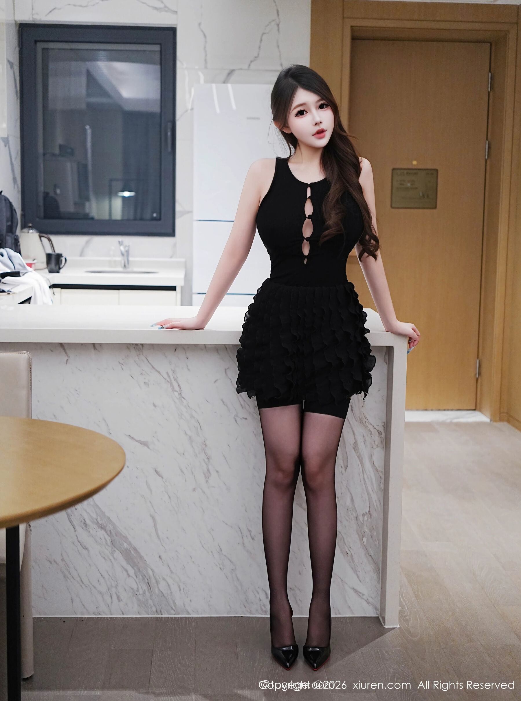  秀人网 甜妮 Vol.11204 [74P]第3张