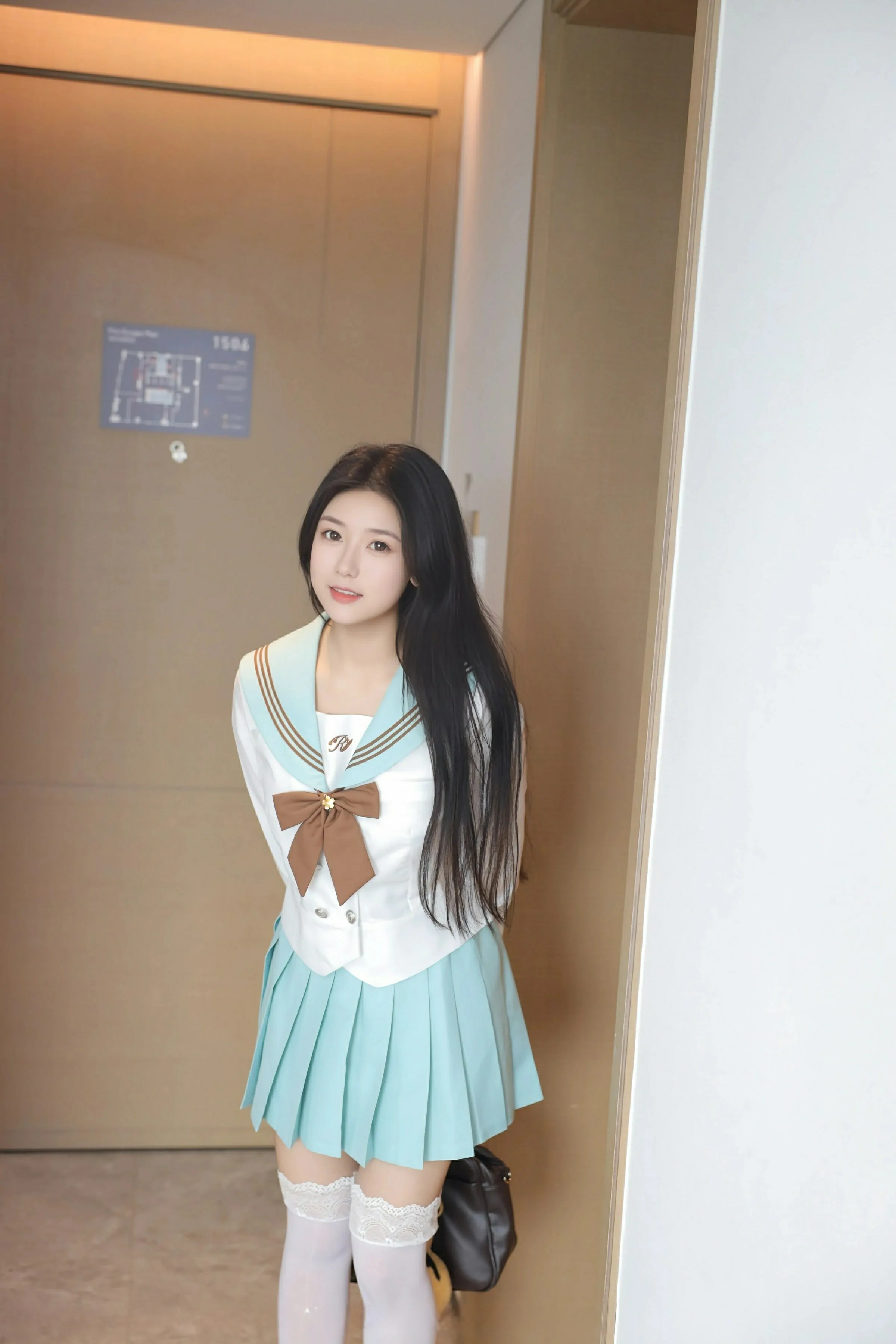  秀人网 No.10379 林嘉馨 [93P]第2张