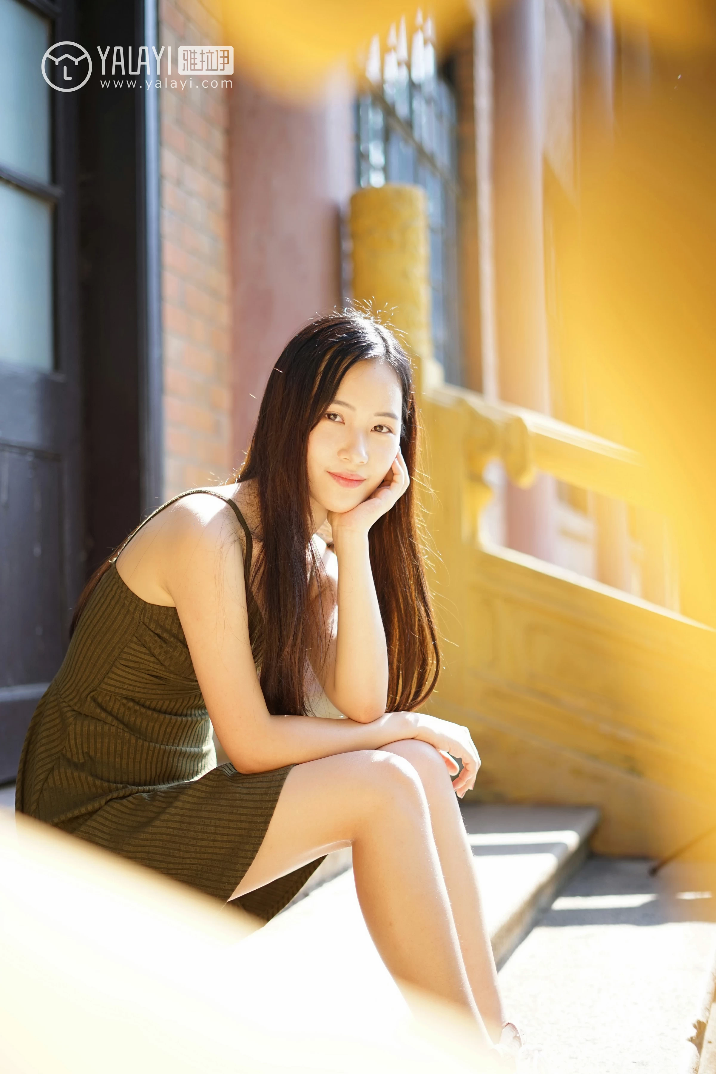 [YALAYI雅拉伊]NO.027 校园邂逅 卡柔 白色短袖加灰色短裙与吊带连衣裙性感私房写真集第7张