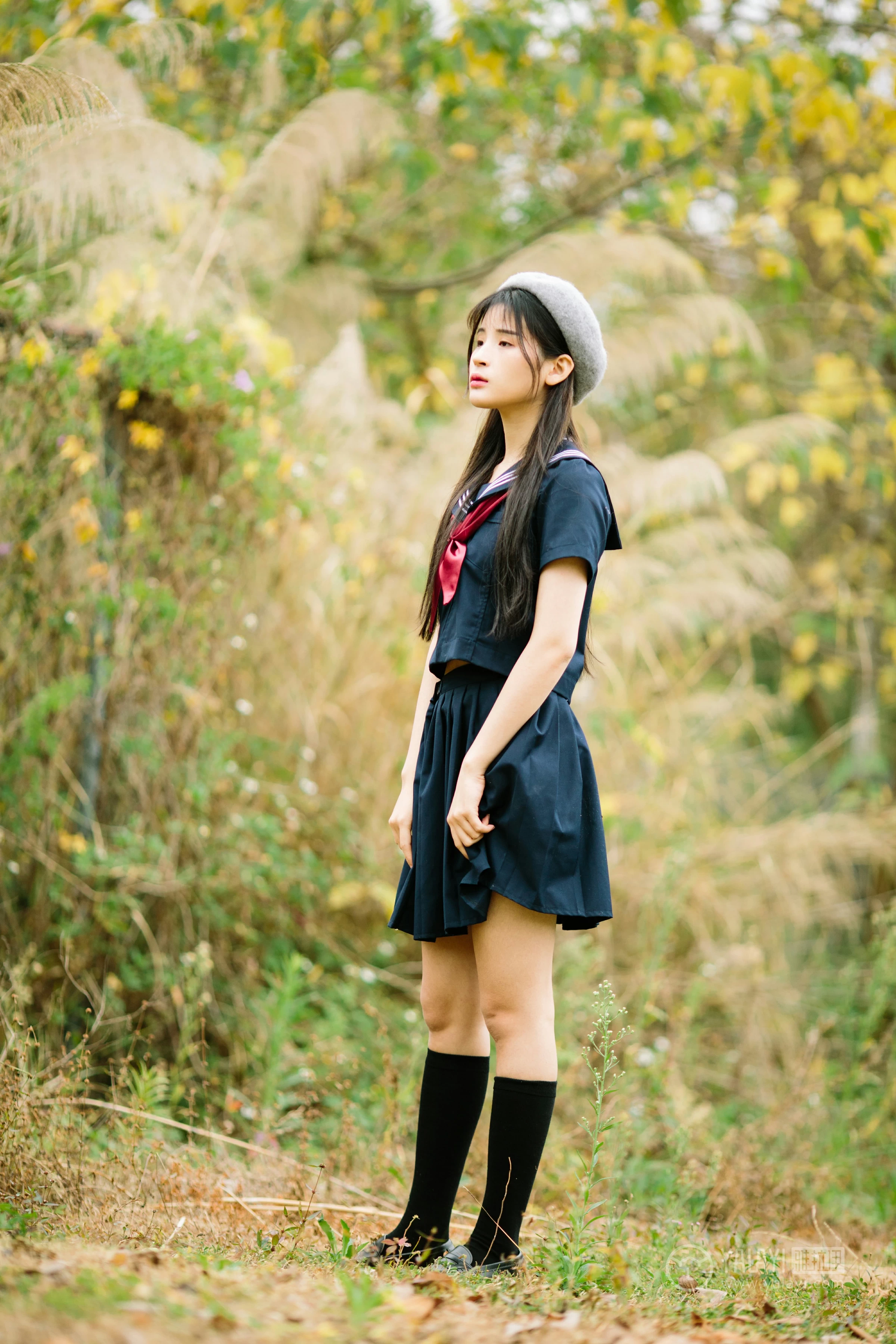 [YALAYI雅拉伊]No.189 青涩岁月 阿惜 蓝色情趣高中女生制服加短裙性感私房写真集第5张