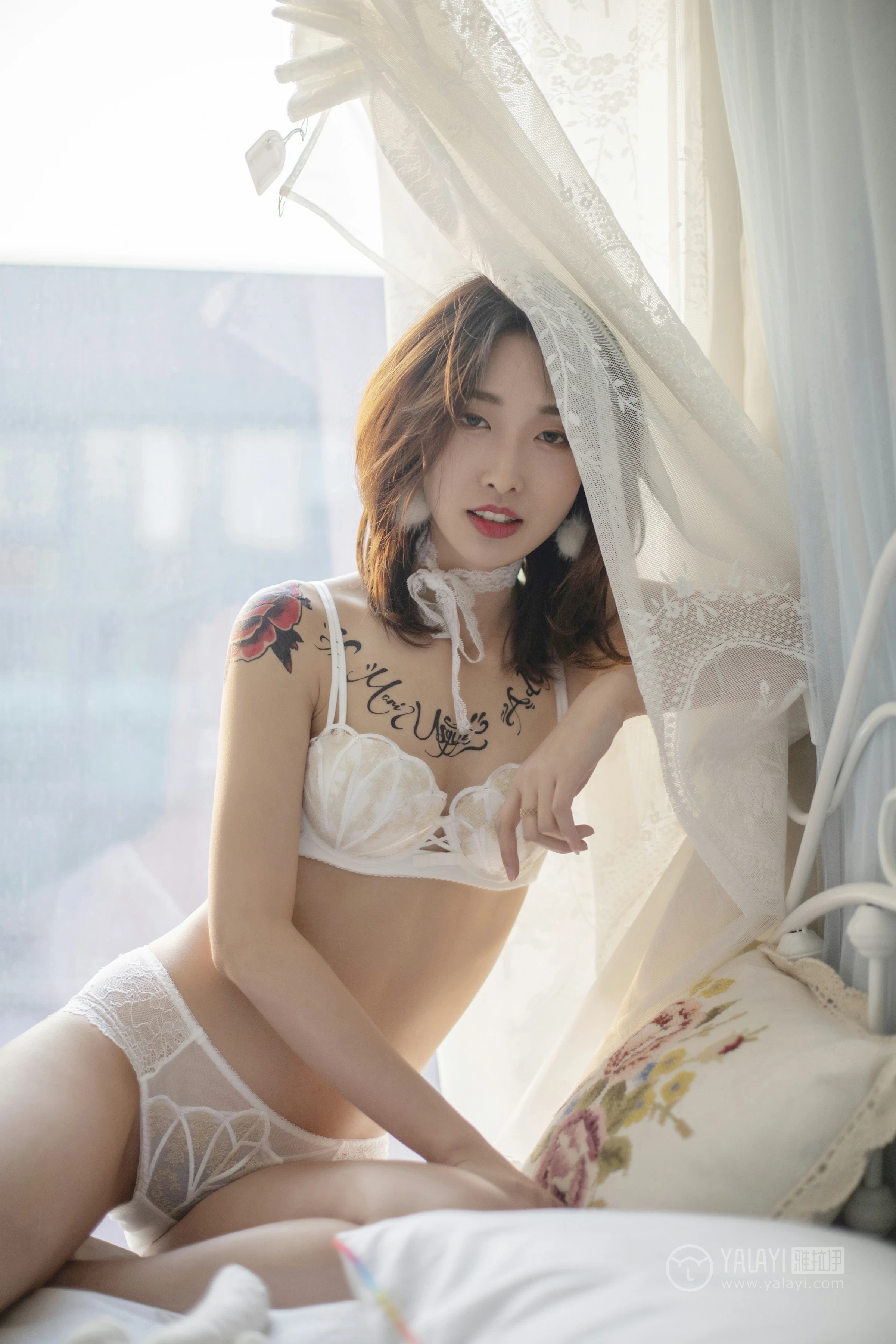 [YALAYI雅拉伊]No.188 蕾丝浅笑 佳佳 白色情趣透视纱裙加白色蕾丝内衣性感私房写真集第9张
