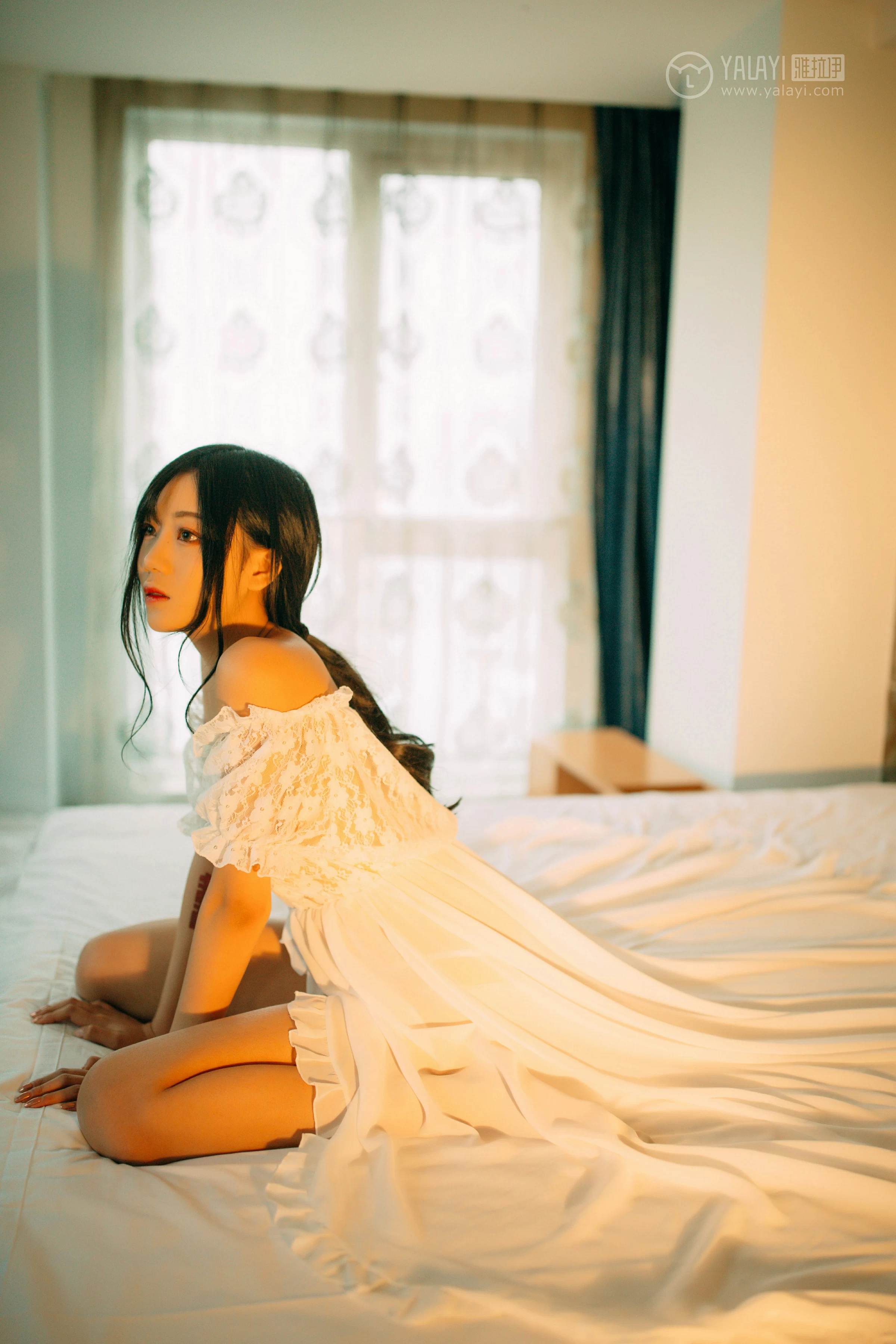 [YALAYI雅拉伊]No.213 空床 赵舒儿 黑色透视情趣睡衣裙性感私房写真集第2张