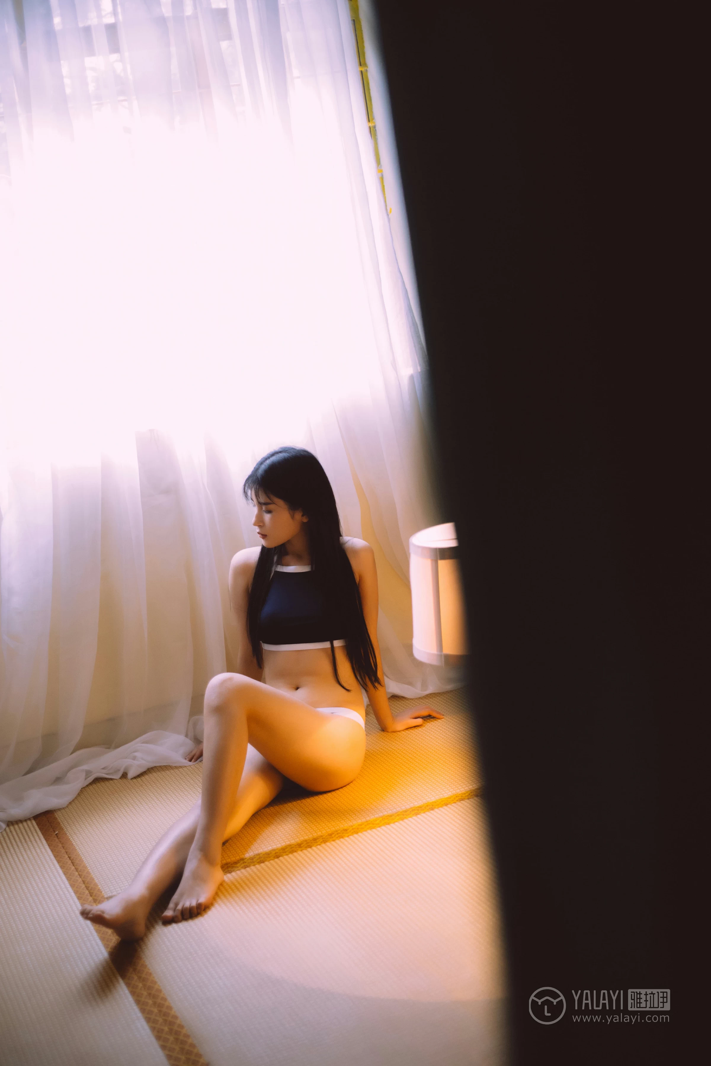 [YALAYI雅拉伊]No.222 如花似玉 阿惜 白色外套加蓝色内衣性感私房写真集第11张