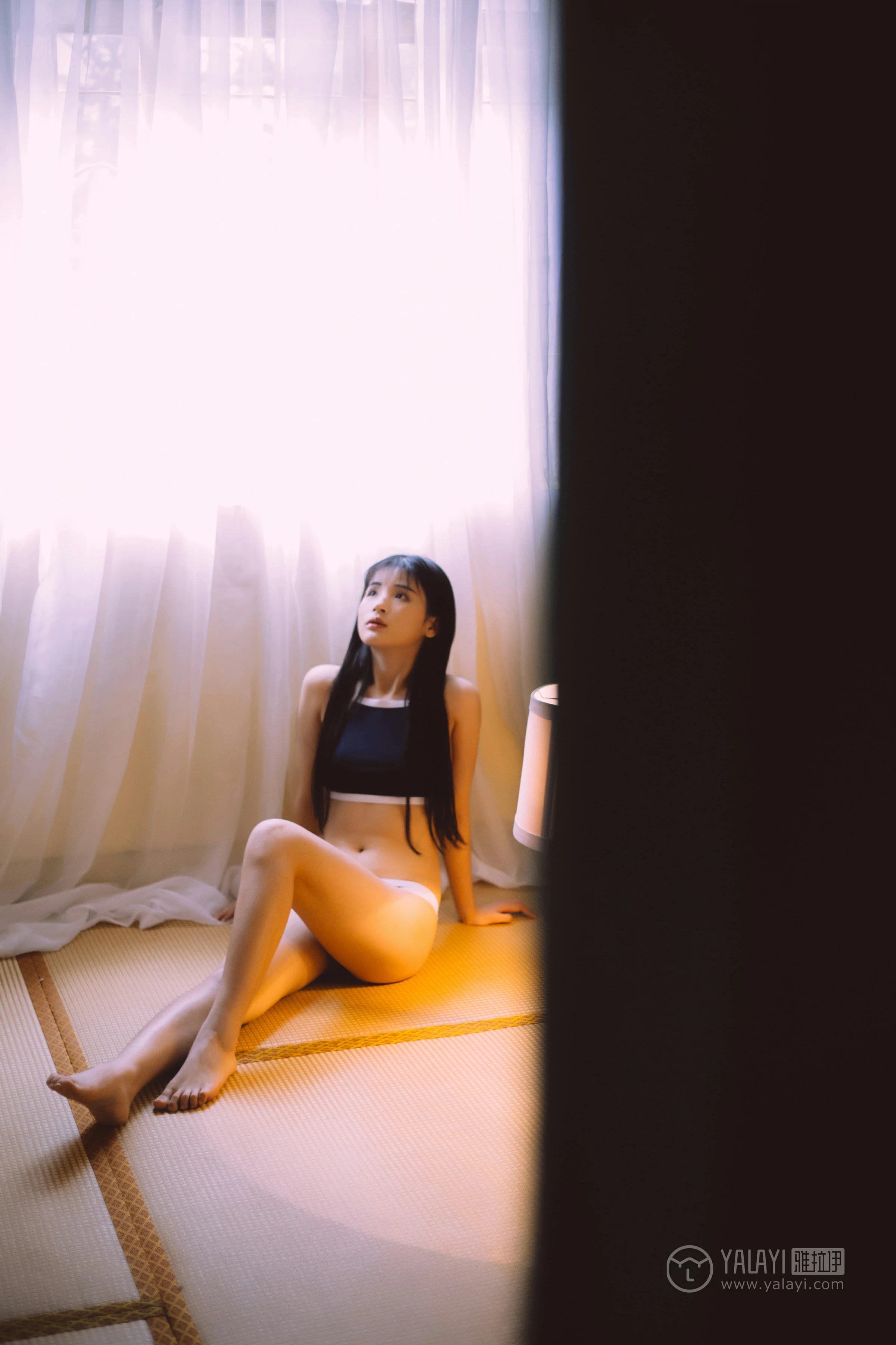 [YALAYI雅拉伊]No.222 如花似玉 阿惜 白色外套加蓝色内衣性感私房写真集第11张