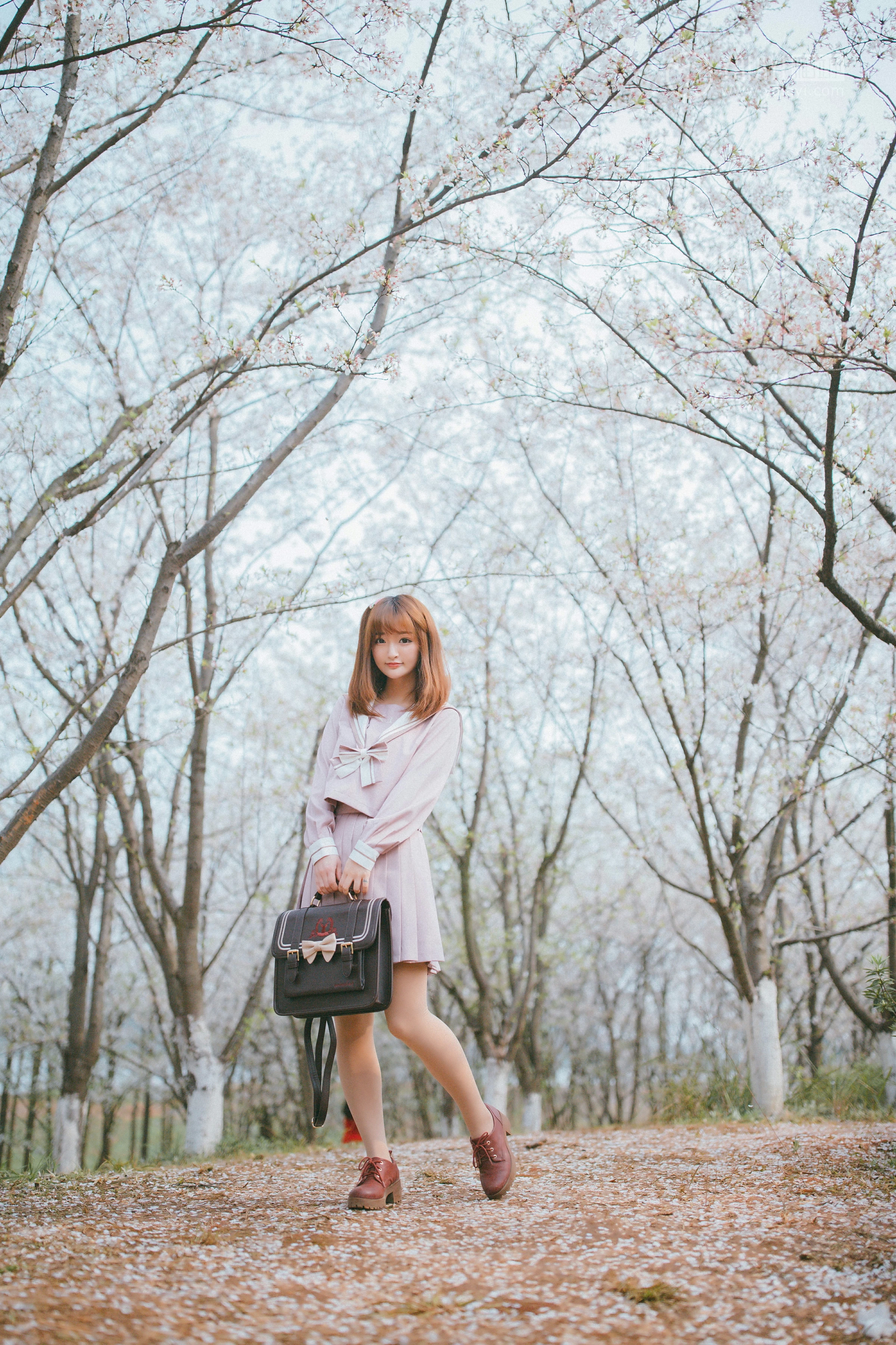 [YALAYI雅拉伊]No.246 樱花樱花想见你 团团 日本高中女生制服加肉色丝袜美腿性感私房写真集第8张