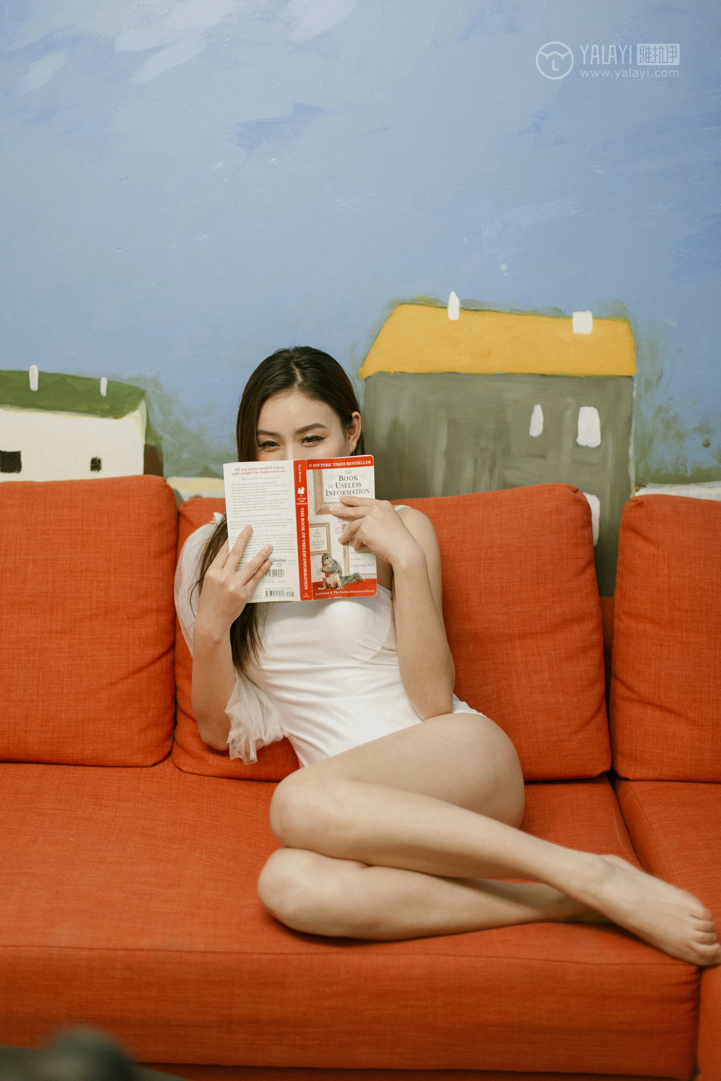 [YALAYI雅拉伊]No.247 独孤 徐雅熙 白色连体比基尼泳装性感私房写真集第1张