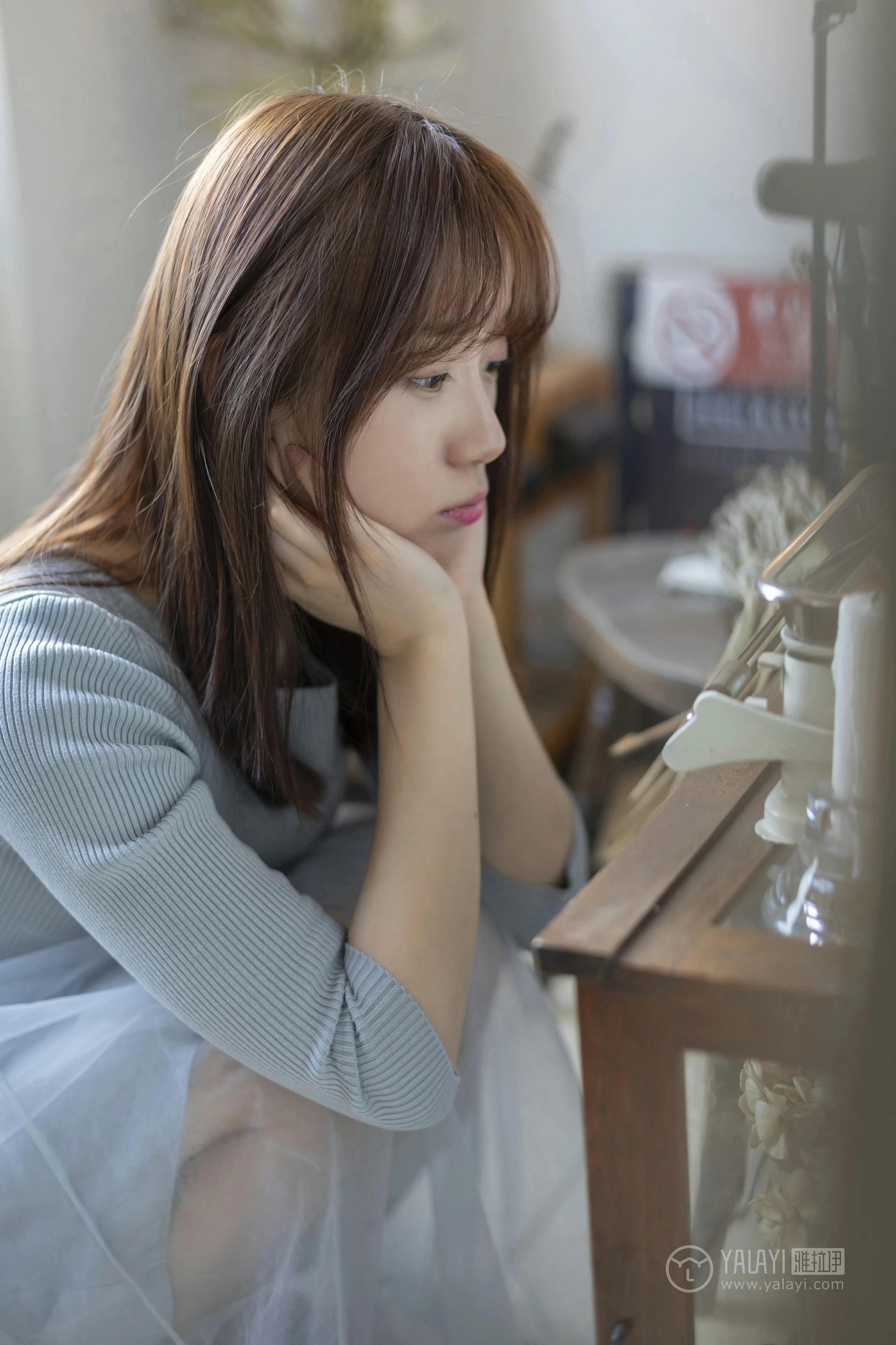 [YALAYI雅拉伊]No.249 看着你玩 刘开心 蓝色上衣加短裙清纯可爱私房写真集第17张
