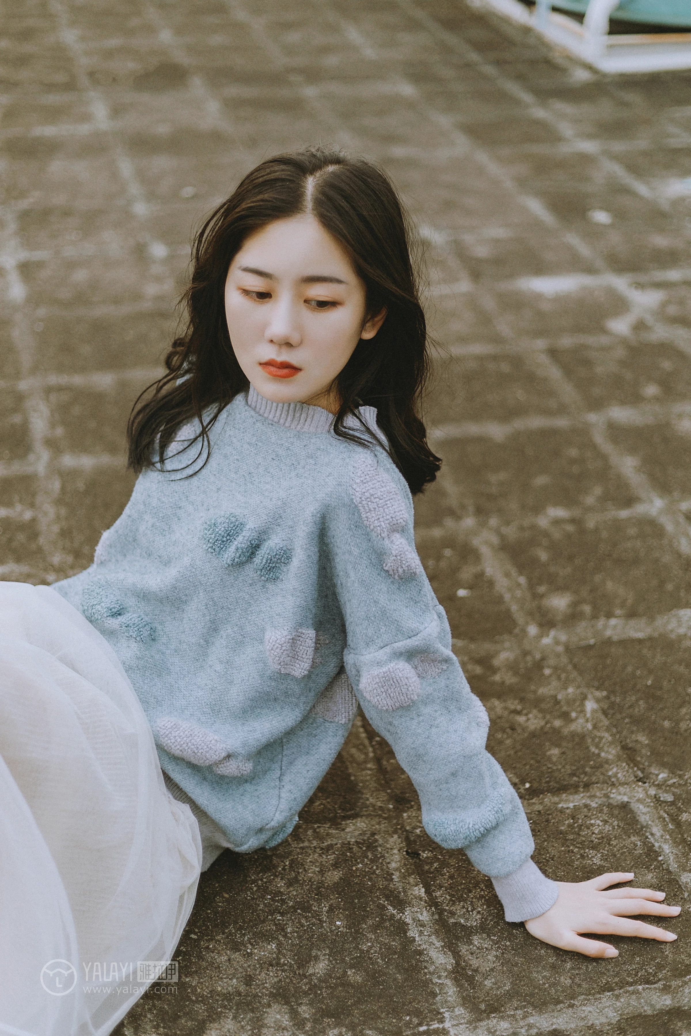 [YALAYI雅拉伊] No.274 芳华 喜儿 蓝色卫衣与白色透视短裙性感私房写真集第13张