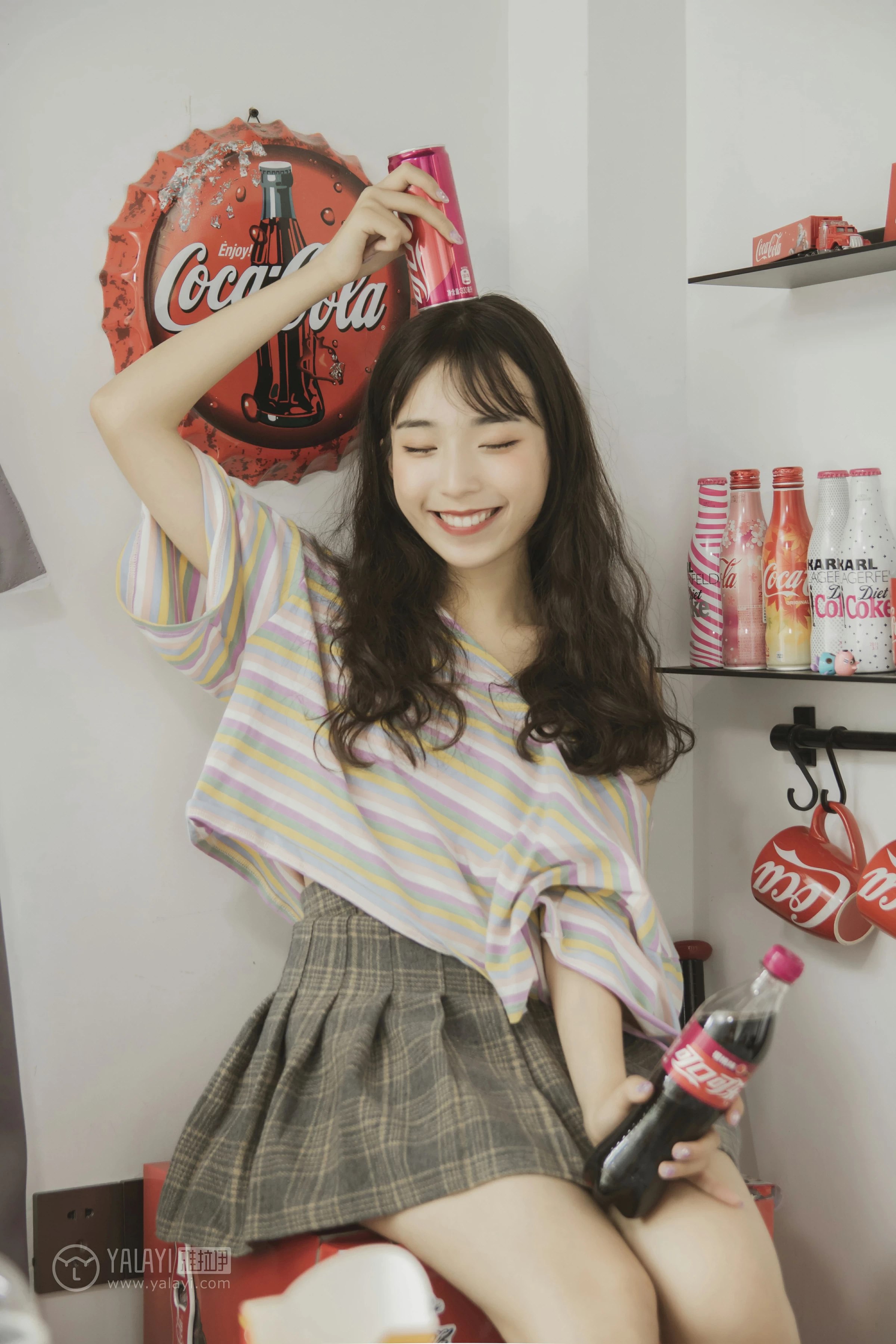 [YALAYI雅拉伊]No.340 氧气女孩 阿橙 条纹短袖加灰色短裙清纯可爱私房写真集第6张