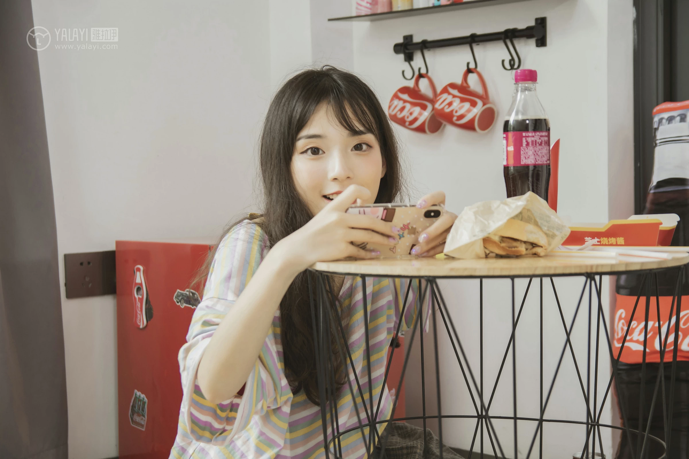 [YALAYI雅拉伊]No.340 氧气女孩 阿橙 条纹短袖加灰色短裙清纯可爱私房写真集第12张