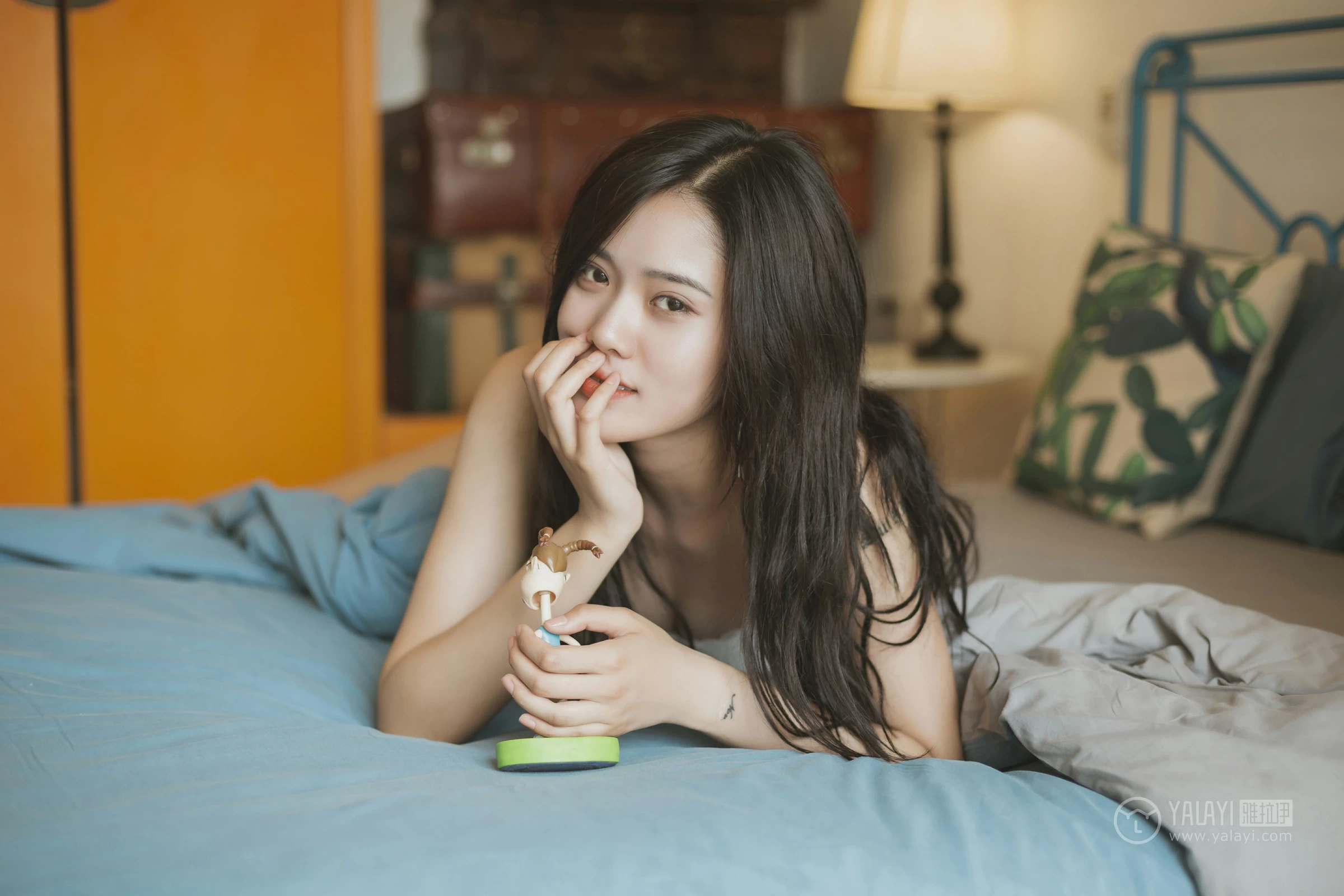 [YALAYI雅拉伊]No.344 情绪断片 荔子 白色蕾丝内衣性感私房写真集第3张