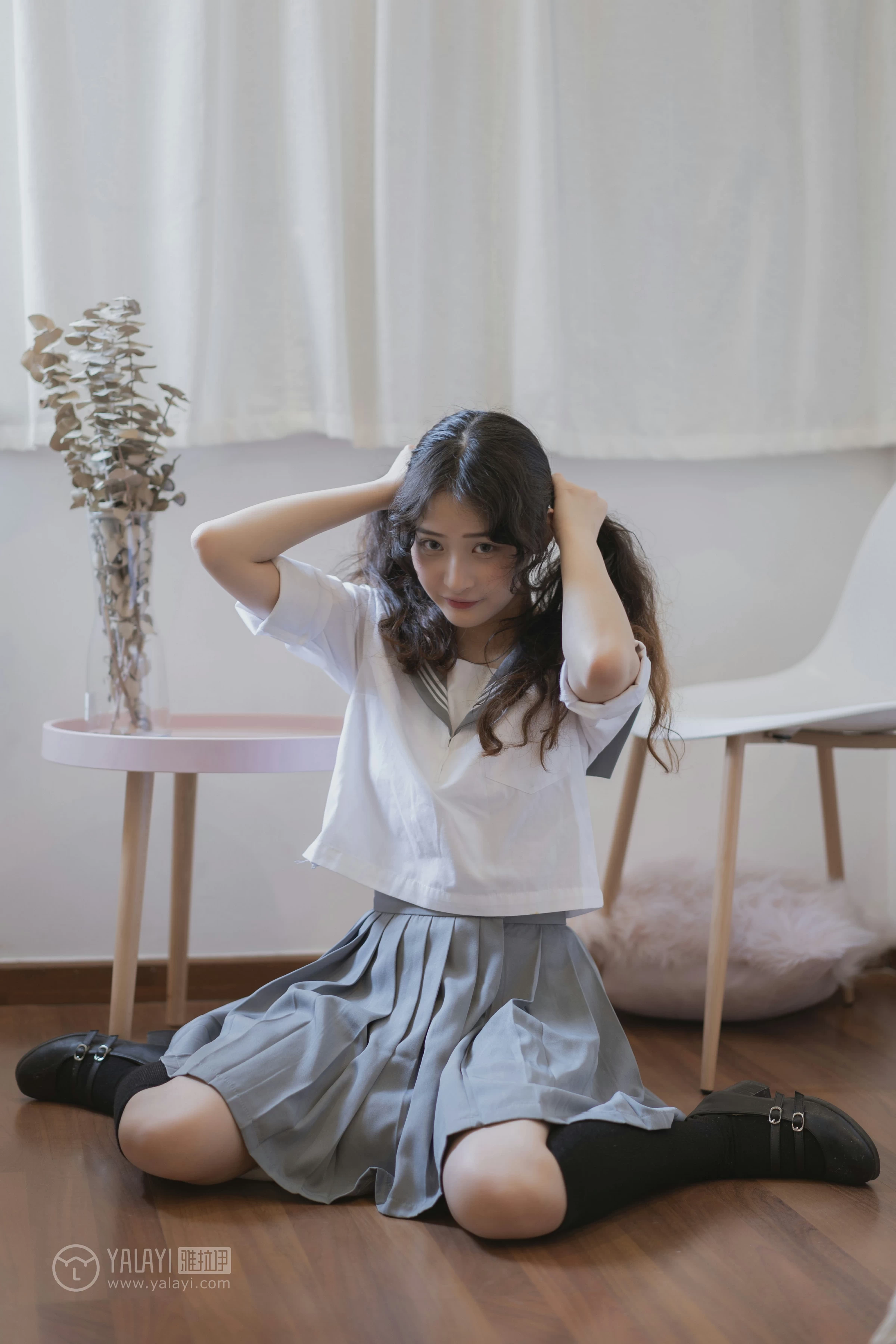 [YALAYI雅拉伊]No.349 清纯学生妹 西子 高中女生制服与短裙性感私房写真集第11张