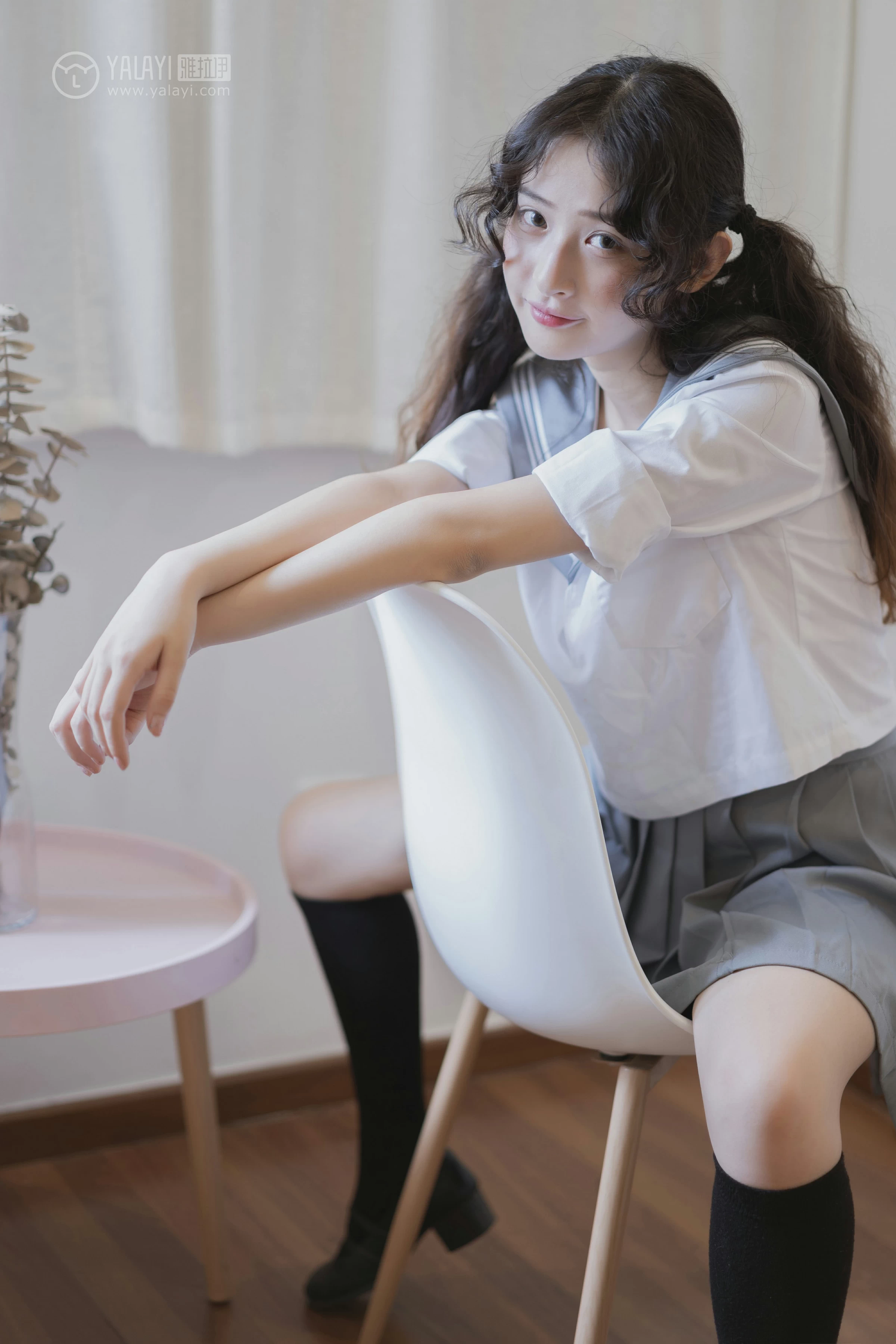[YALAYI雅拉伊]No.349 清纯学生妹 西子 高中女生制服与短裙性感私房写真集第20张