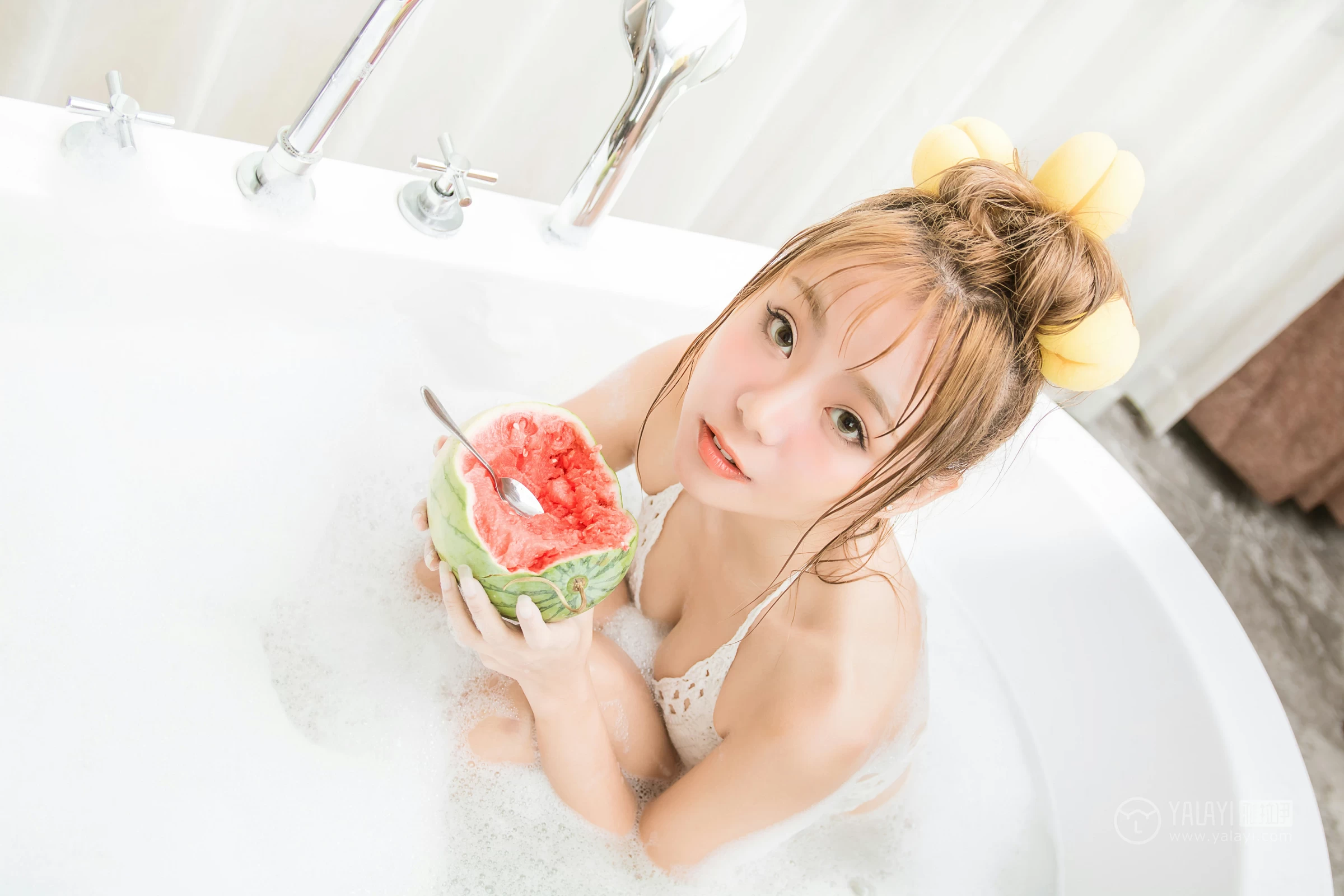 [YALAYI雅拉伊]No.352 泡泡浴 灵儿 白色镂空情趣内衣性感私房写真集第8张