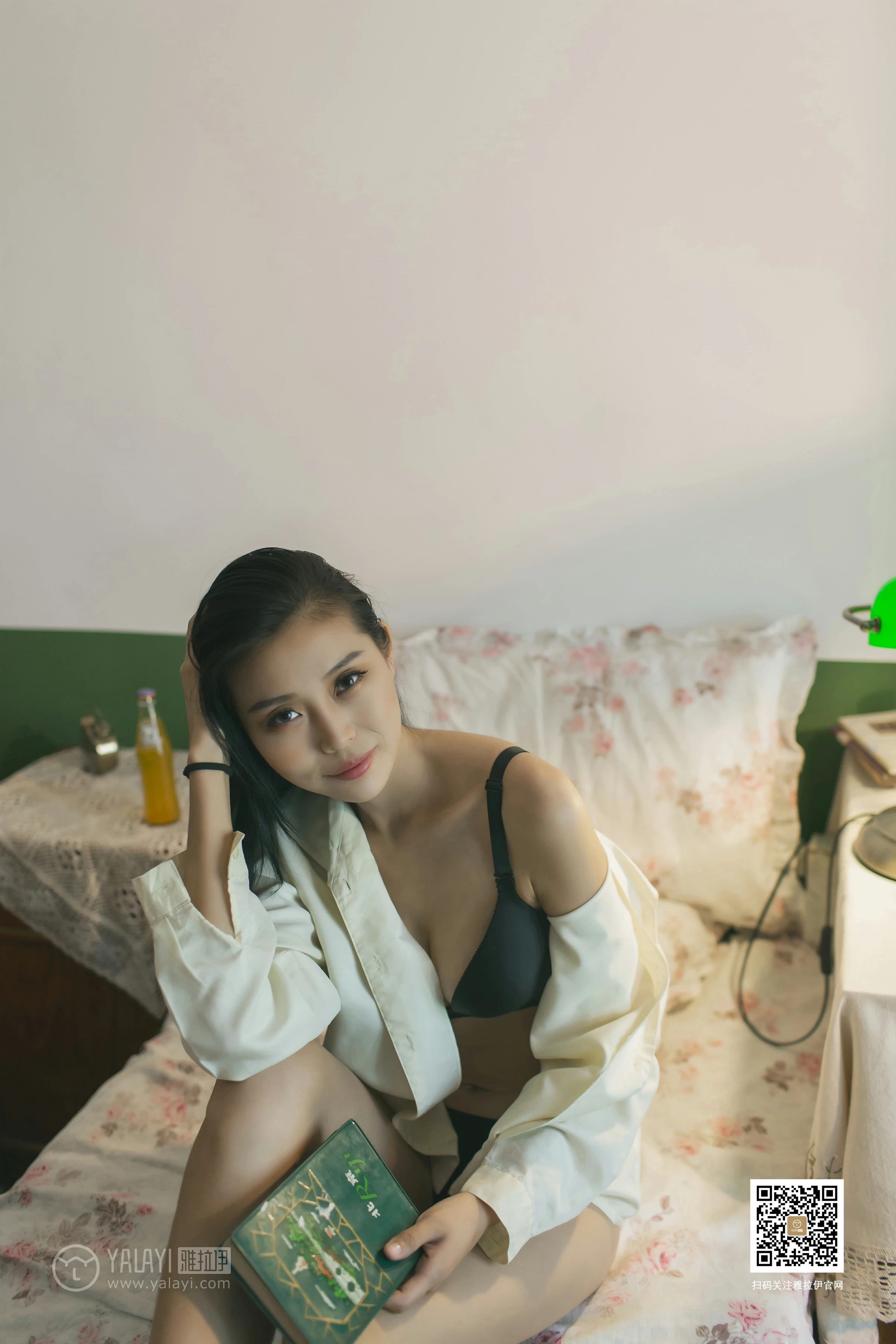 [YALAYI雅拉伊]No.368 梦醒时分 图雅 黑色透视情趣睡衣加红色蕾丝内衣性感私房写真集第2张