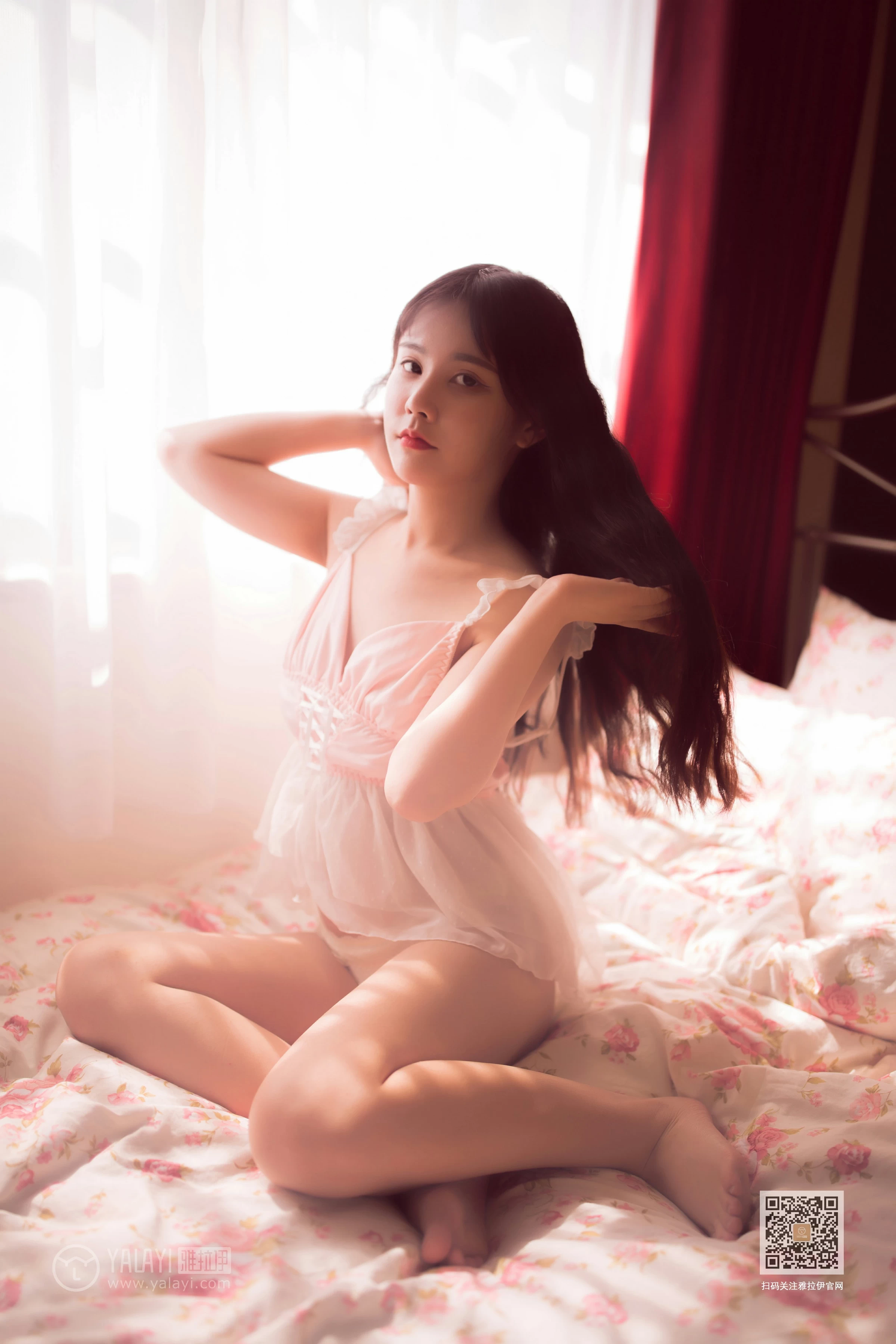 [YALAYI雅拉伊]Vol.406 香床美人儿 香儿 粉色情趣睡衣裙性感私房写真集第5张