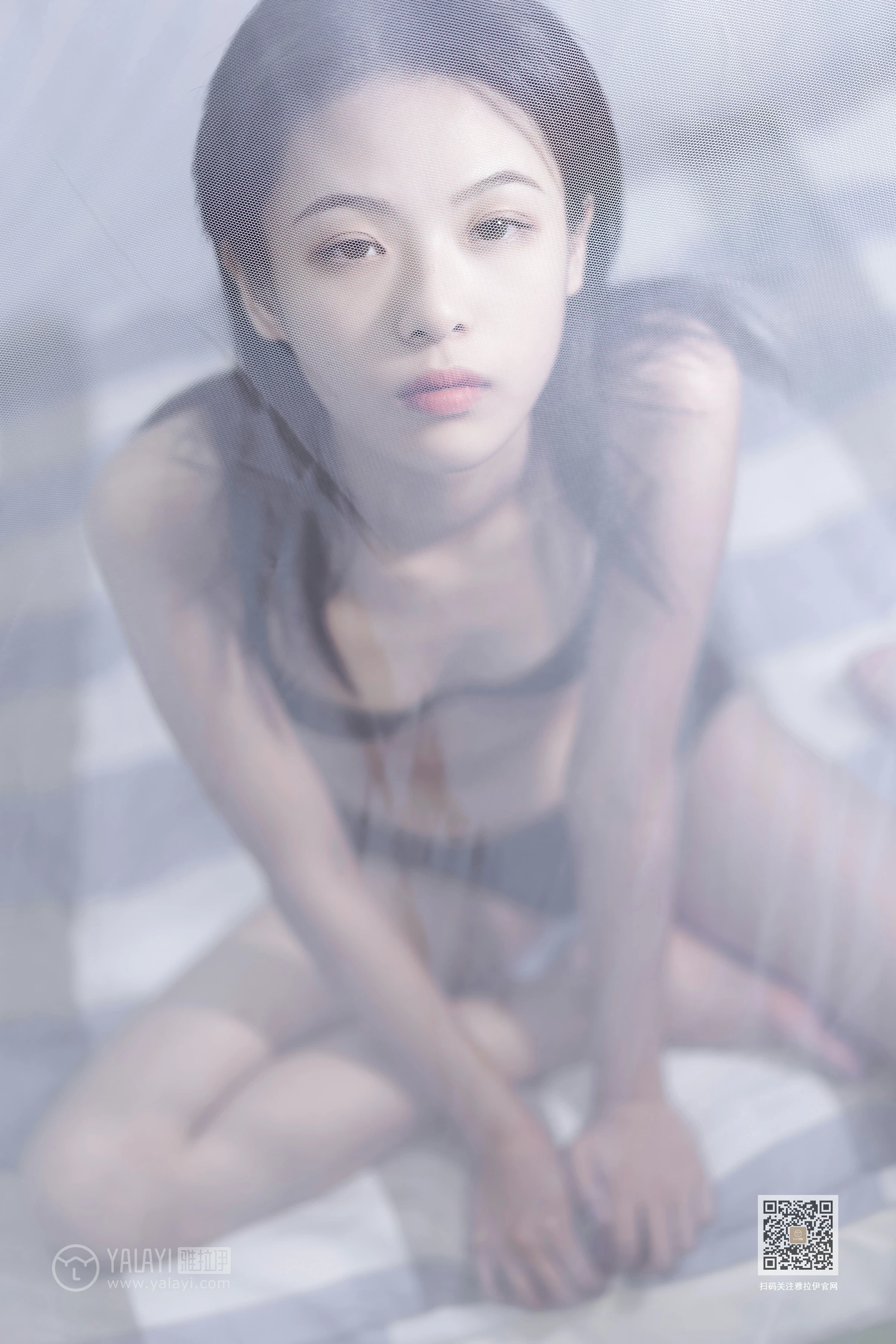 [YALAYI雅拉伊]Vol.413 共处的时光 含嫣 黑色内衣居家性感私房写真集第8张