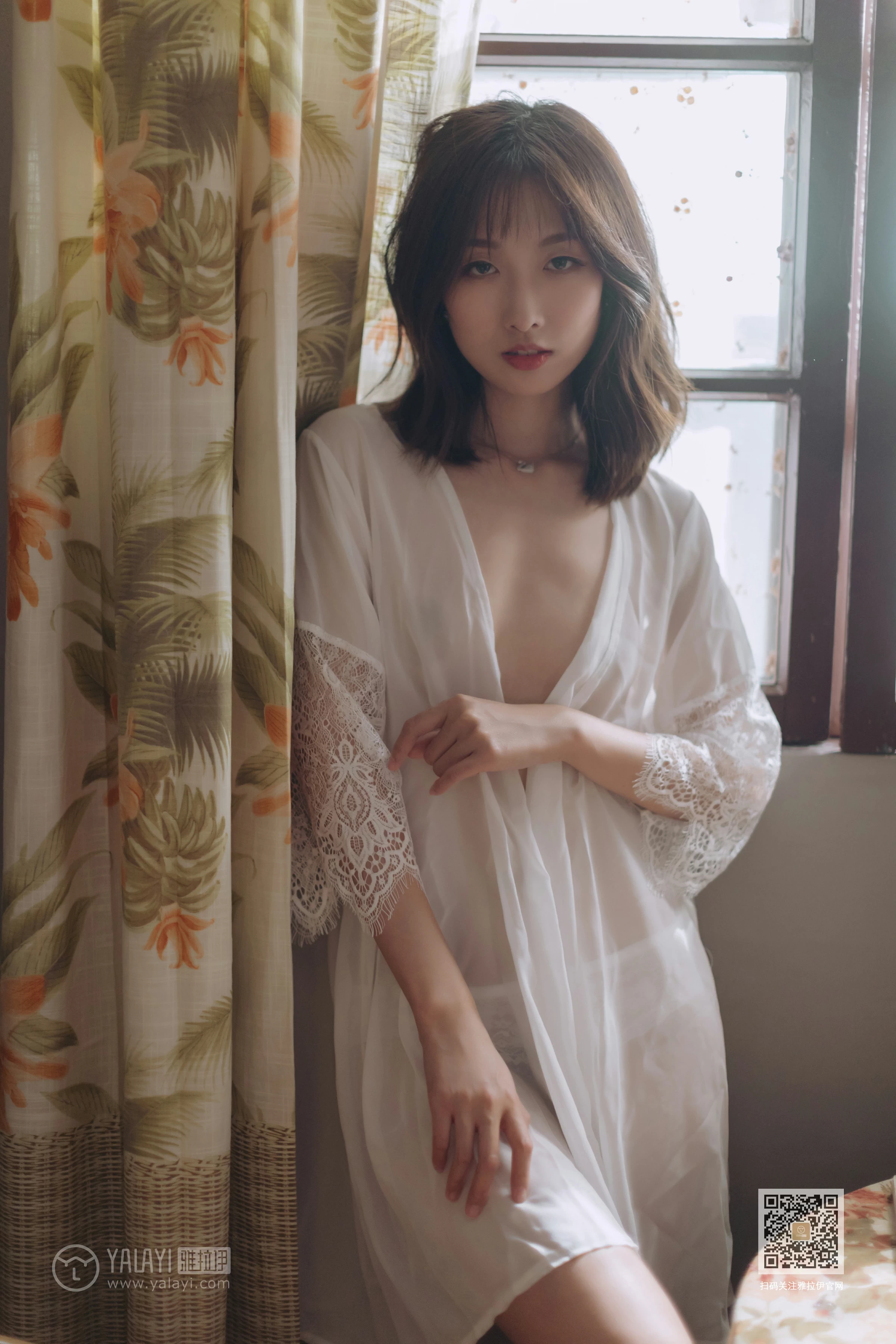 [YALAYI雅拉伊]Vol.427 寂寞心房 佳佳 白色透视蕾丝睡衣加情趣乳贴性感私房写真集第2张