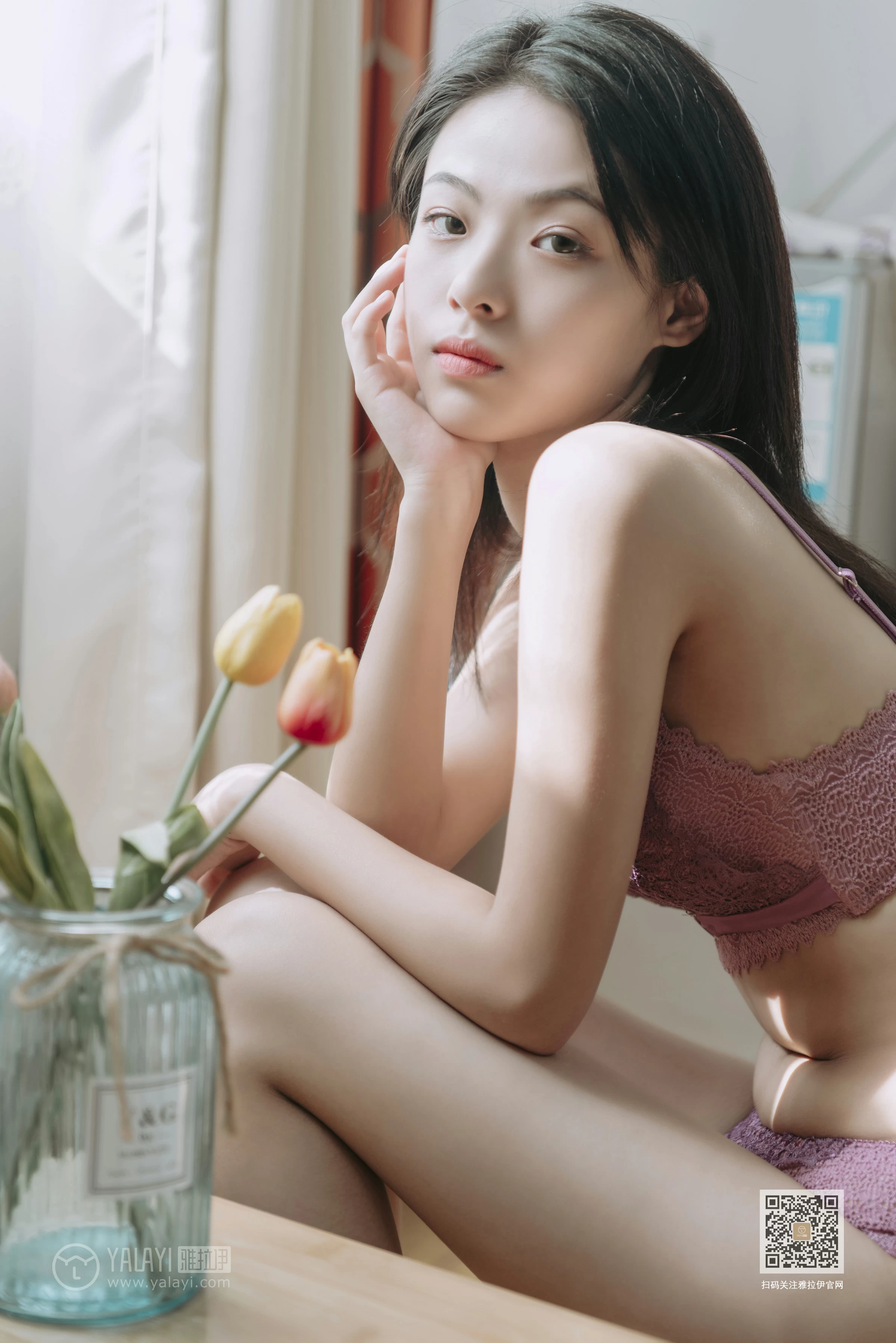 [YALAYI雅拉伊]Vol.426 蜜桃成熟时 含嫣 粉色蕾丝内衣居家性感私房写真集第2张