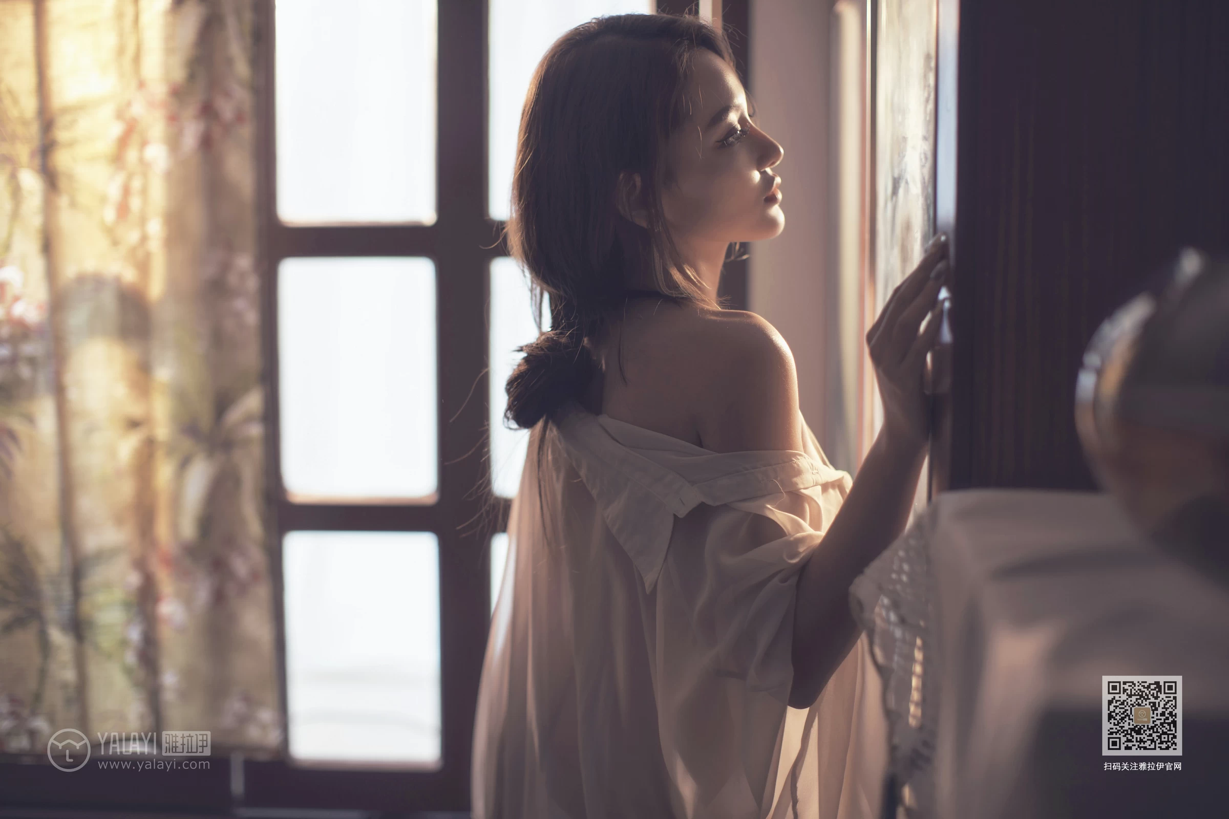 [YALAYI雅拉伊]Vol.430 意乱情迷 慧儿 白色透视衬衫居家性感私房写真集第9张