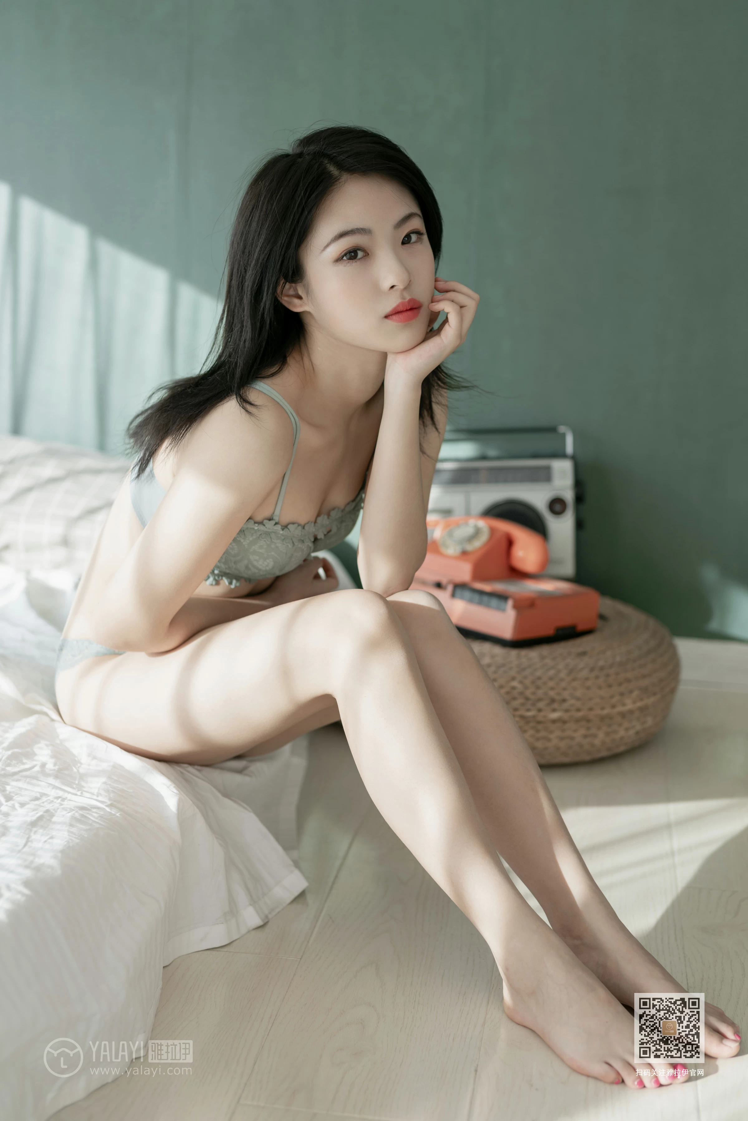 [YALAYI雅拉伊]Vol.487 翡翠女神 含嫣 淡蓝色蕾丝内衣性感私房写真集第6张