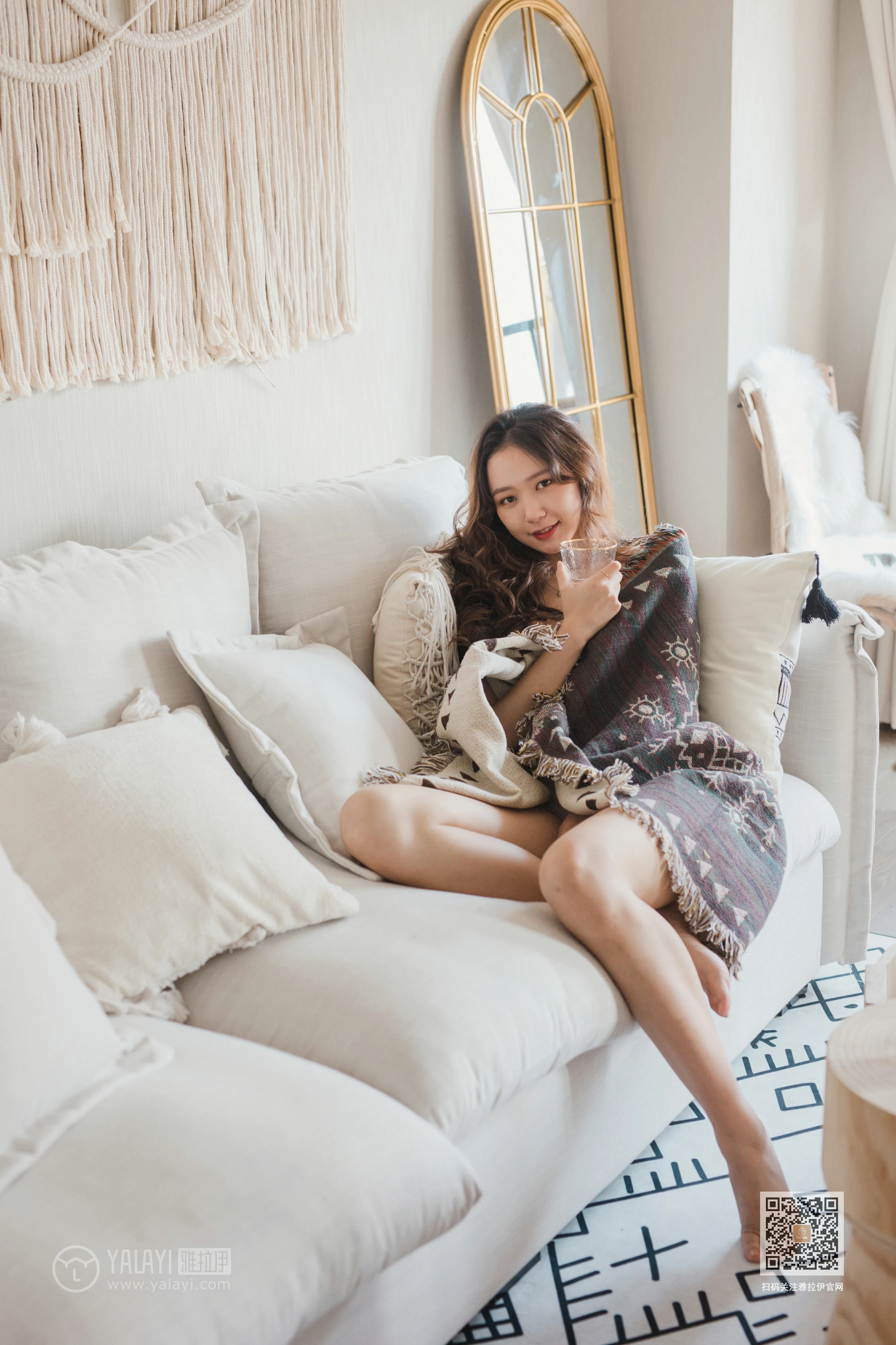 [YALAYI雅拉伊]Vol.496 想你的呵护 晓琳 灰色性感内衣居家私房写真集第1张