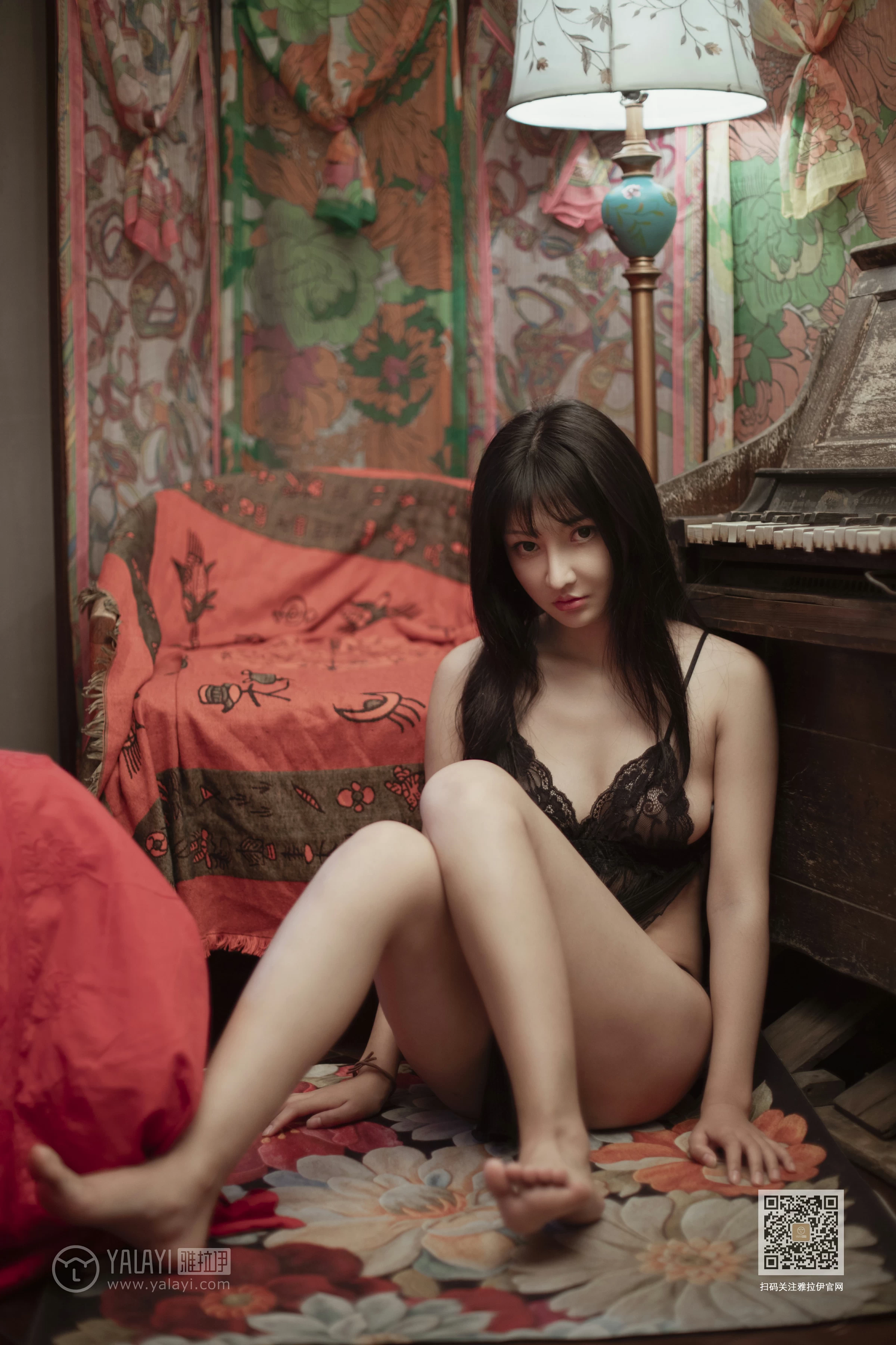 [YALAYI雅拉伊]Vol.501 新不了情 韩熙 黑色透视蕾丝情趣内衣性感私房写真集第13张
