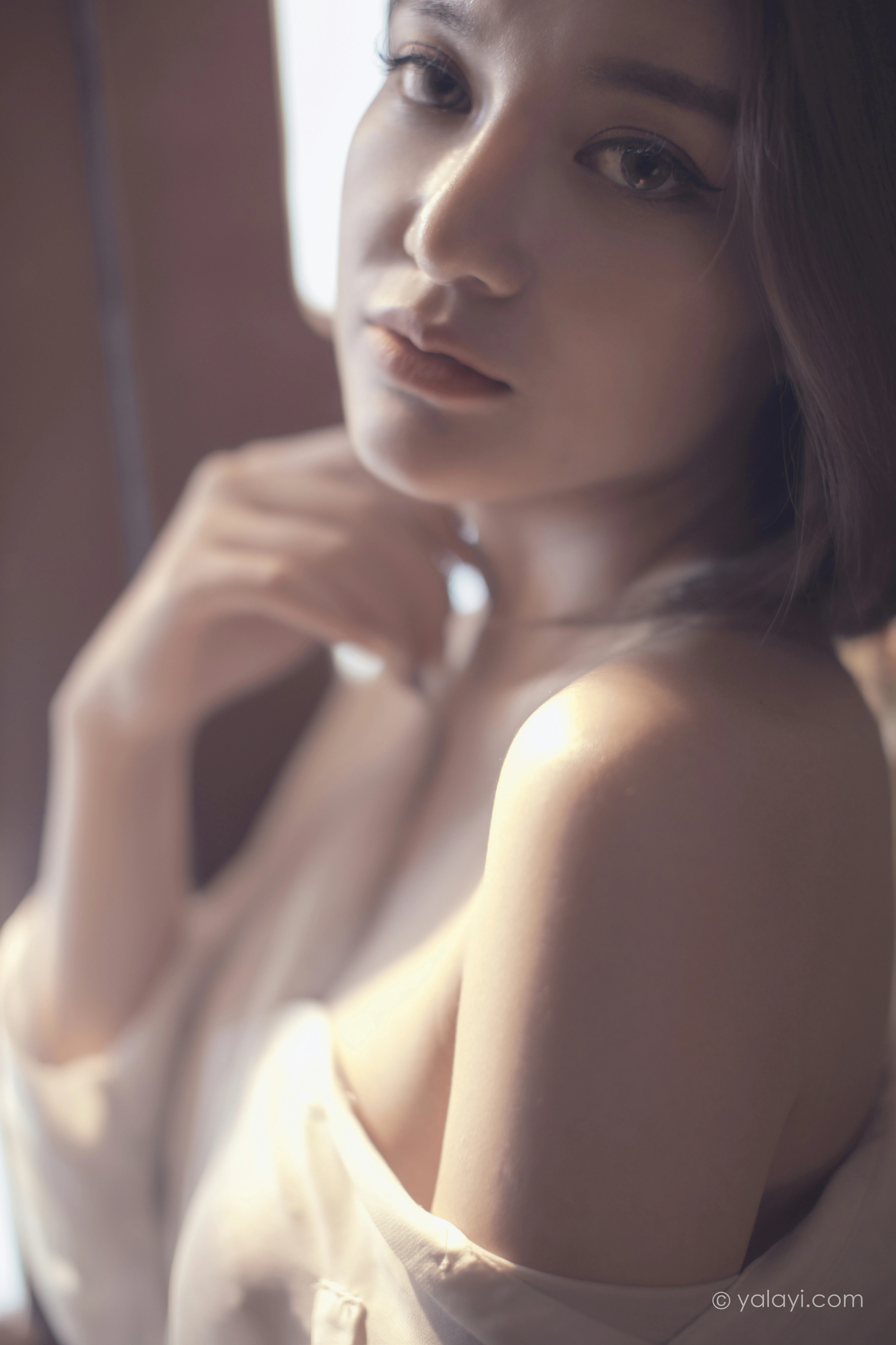 [YALAYI雅拉伊]NO.803 若有思 梓杨 白色透视衬衫居家性感私房写真集第6张