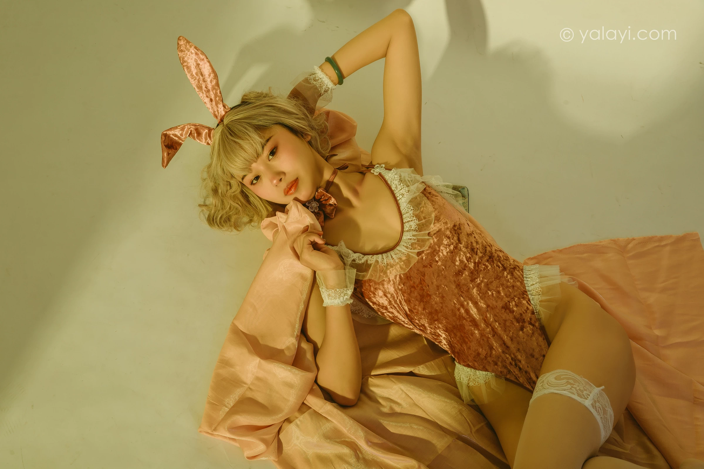 [YALAYI雅拉伊]NO.656 《兔子精灵》 和风 粉色情趣制服加白色丝袜美腿性感私房写真集第8张